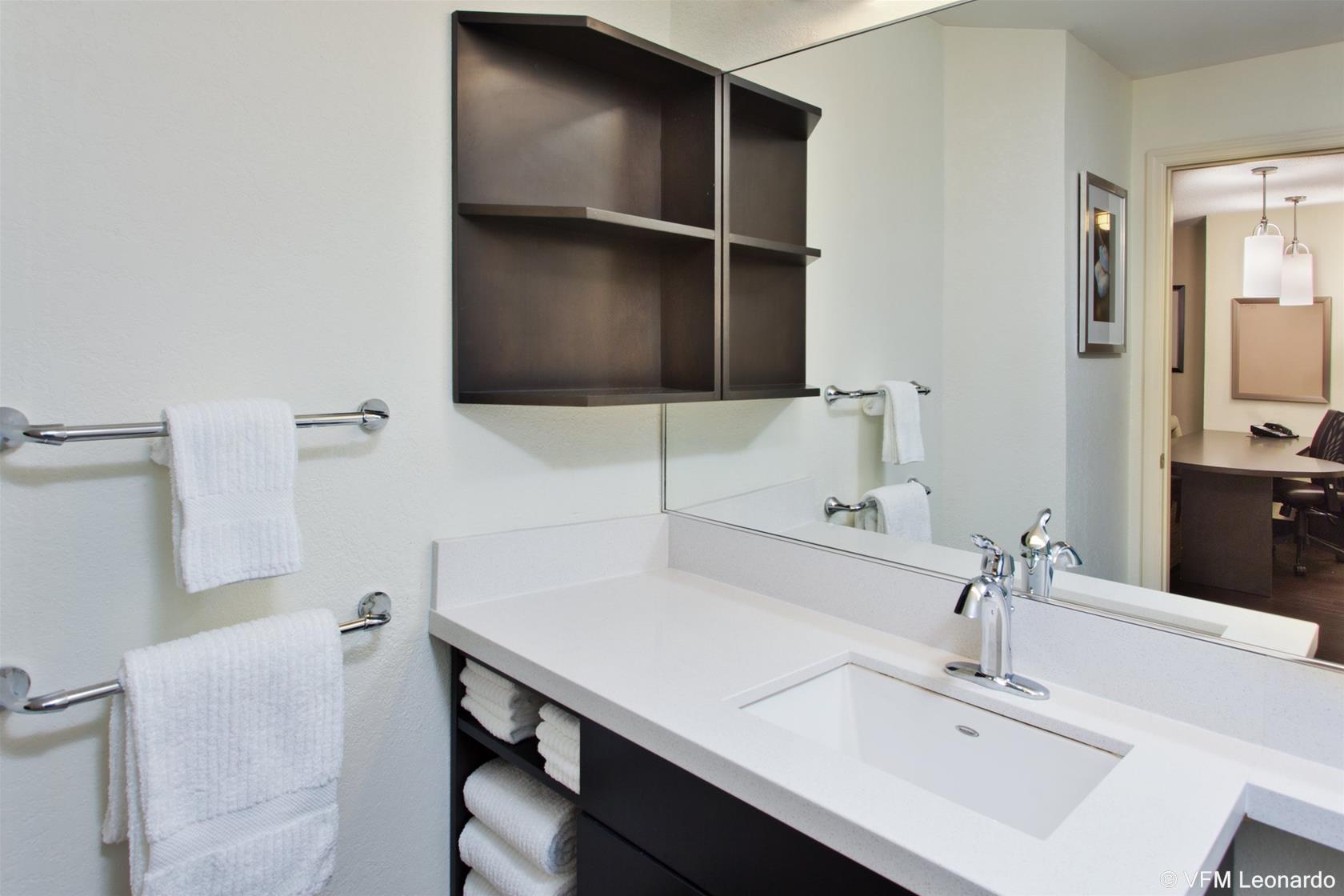 Sonesta Simply Suites Detroit Ann Arbor