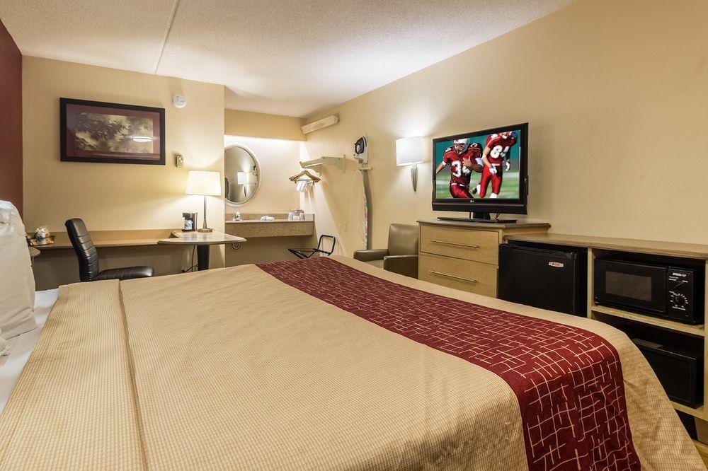 Red Roof Inn Detroit Metro Airport West