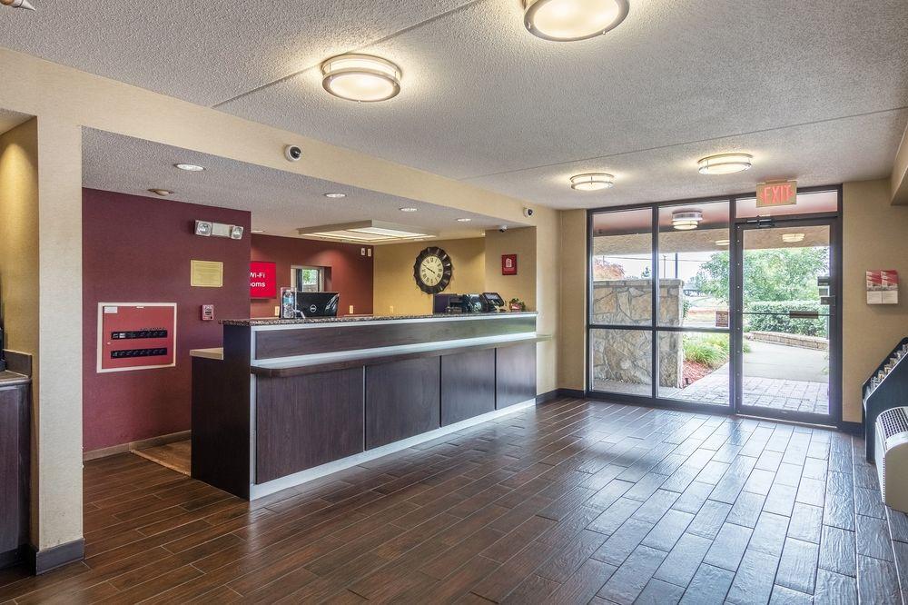 Red Roof Inn Detroit Metro Airport West