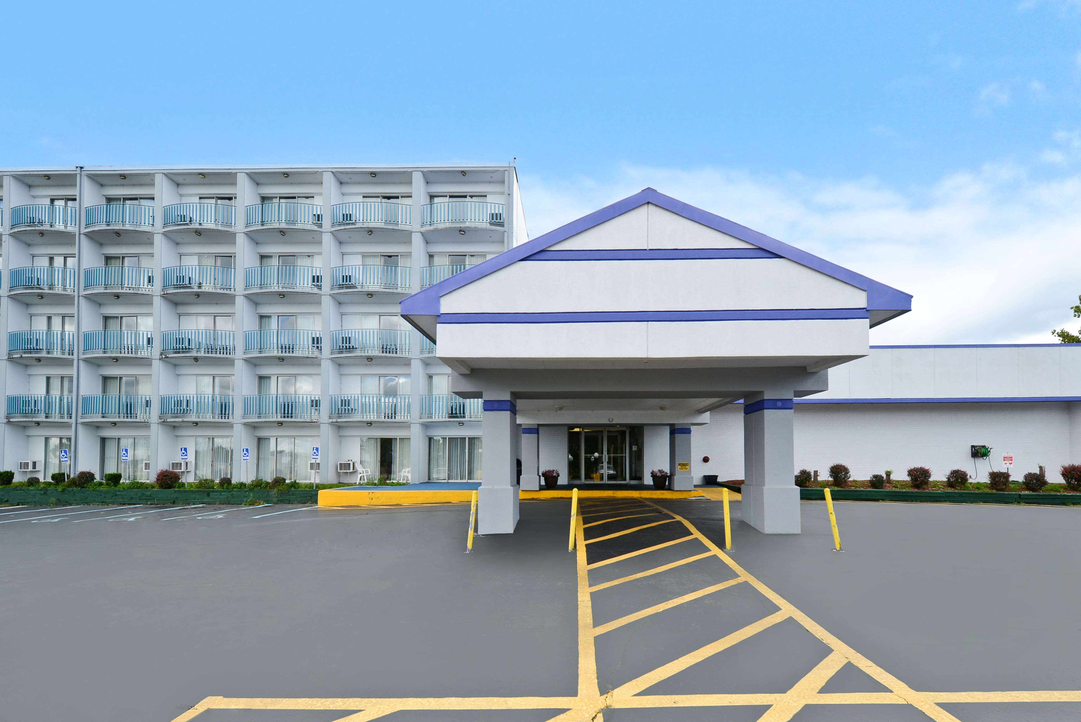 Howard Johnson by Wyndham Benton Harbor/St. Joseph