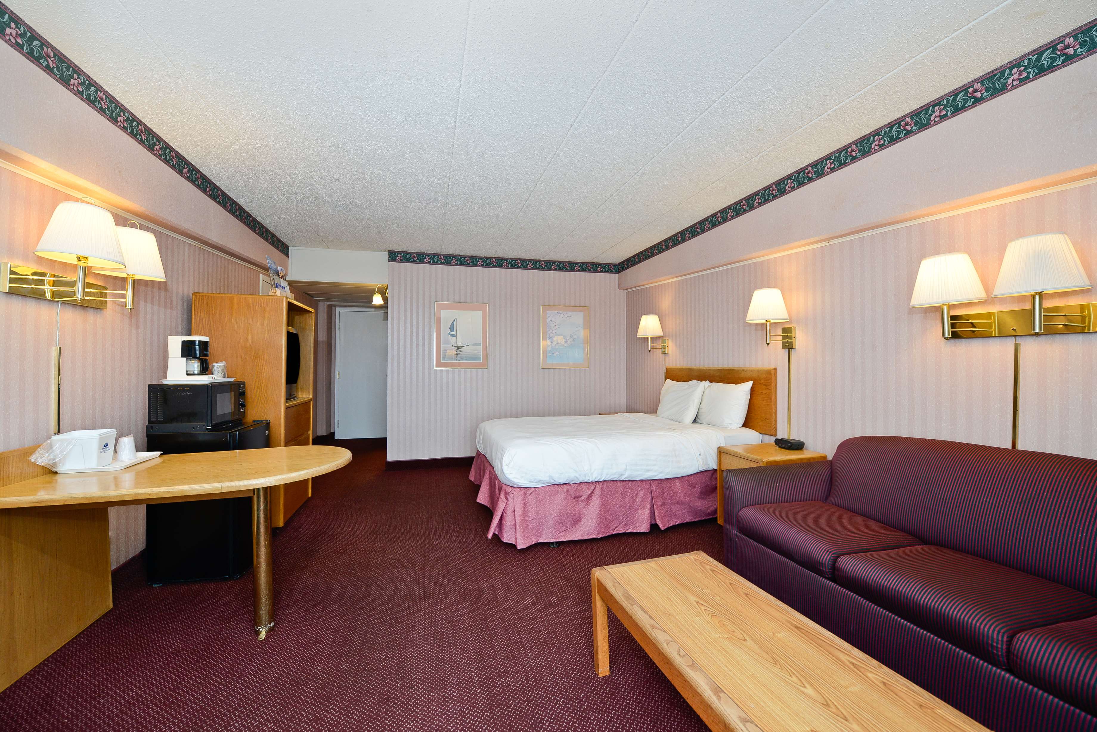 Howard Johnson by Wyndham Benton Harbor/St. Joseph