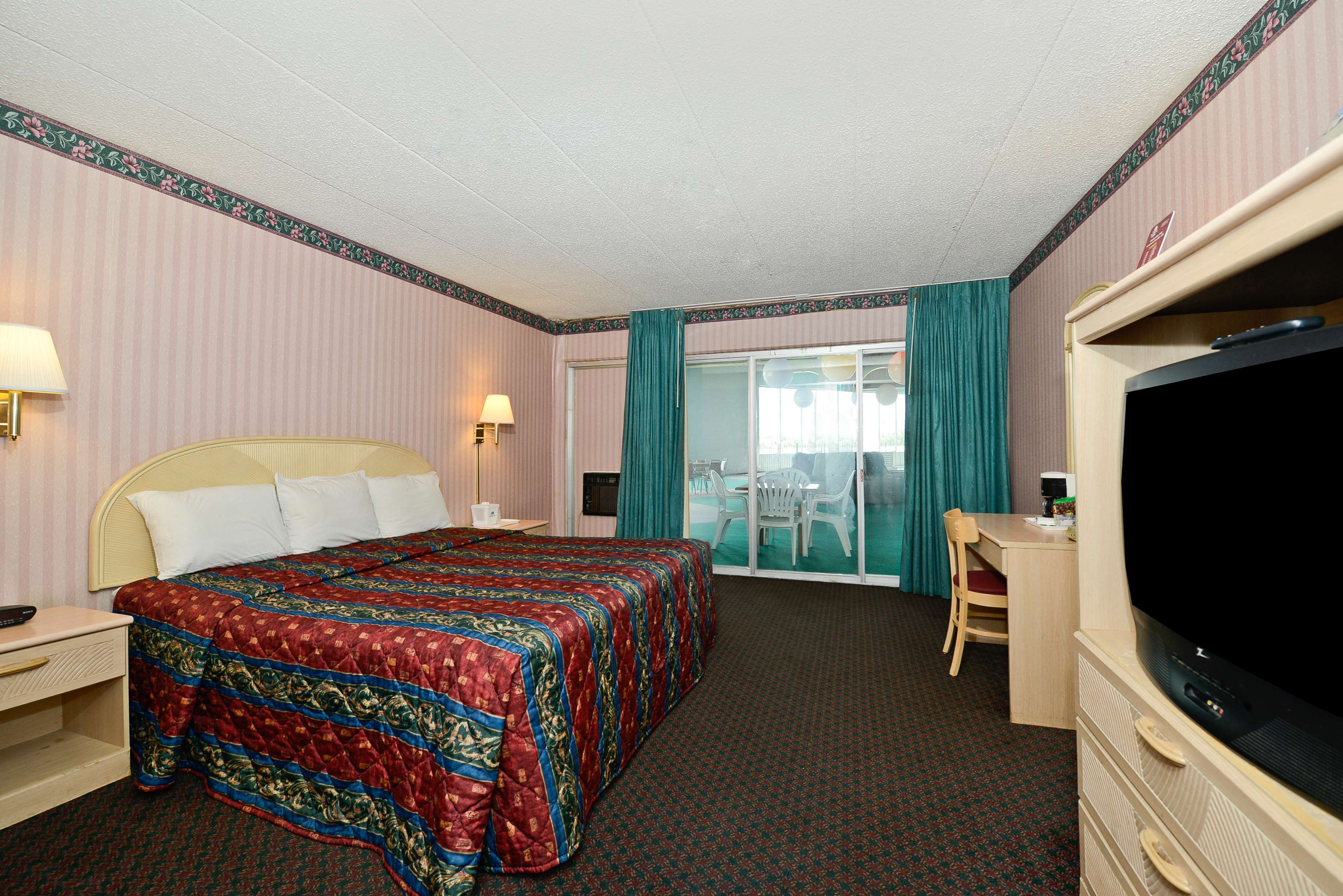 Howard Johnson by Wyndham Benton Harbor/St. Joseph
