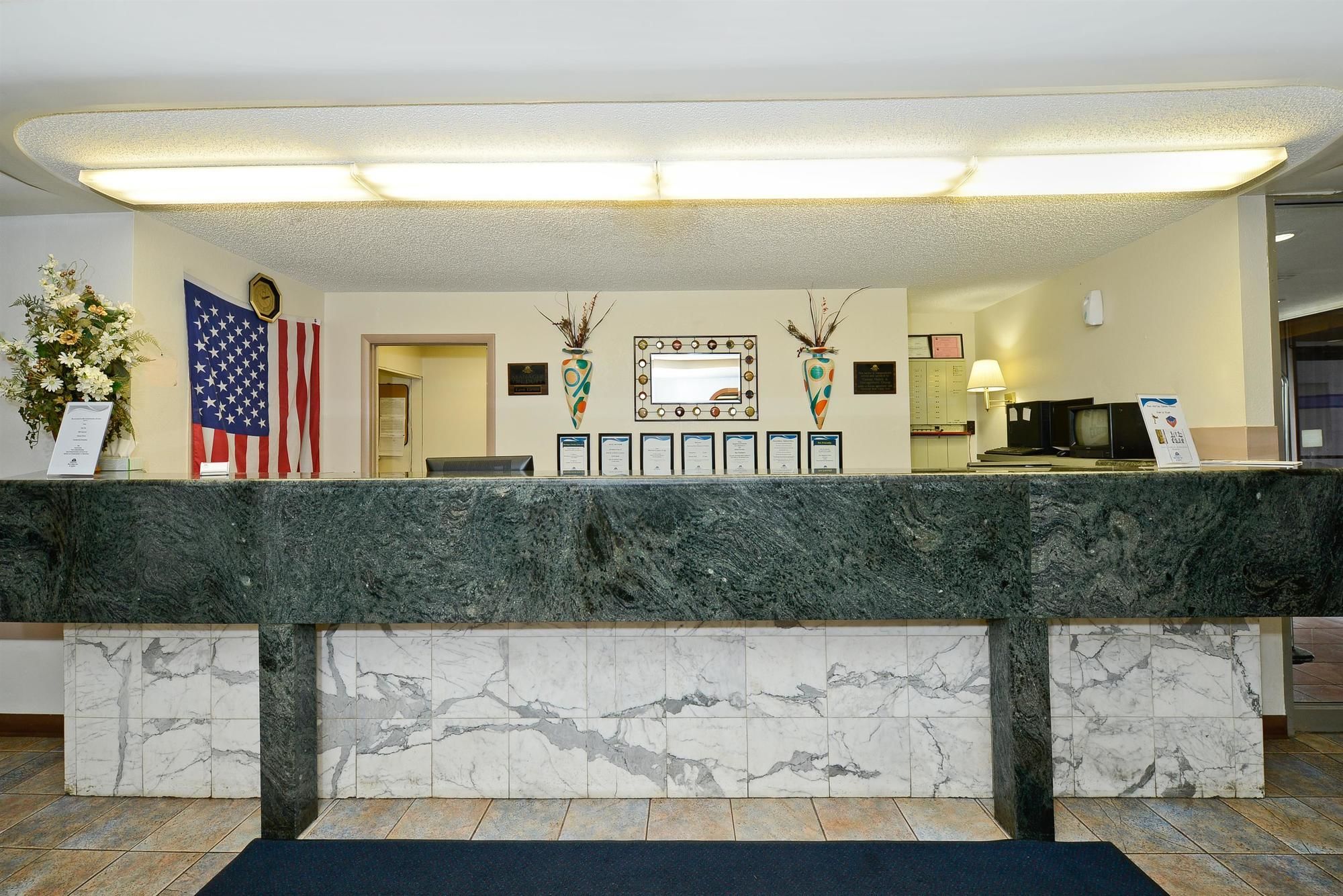 Howard Johnson by Wyndham Benton Harbor/St. Joseph