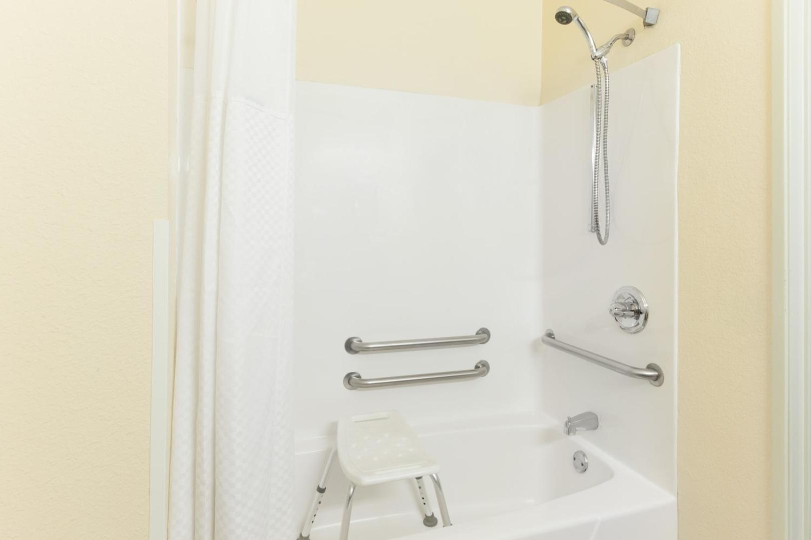 Super 8 by Wyndham Big Rapids