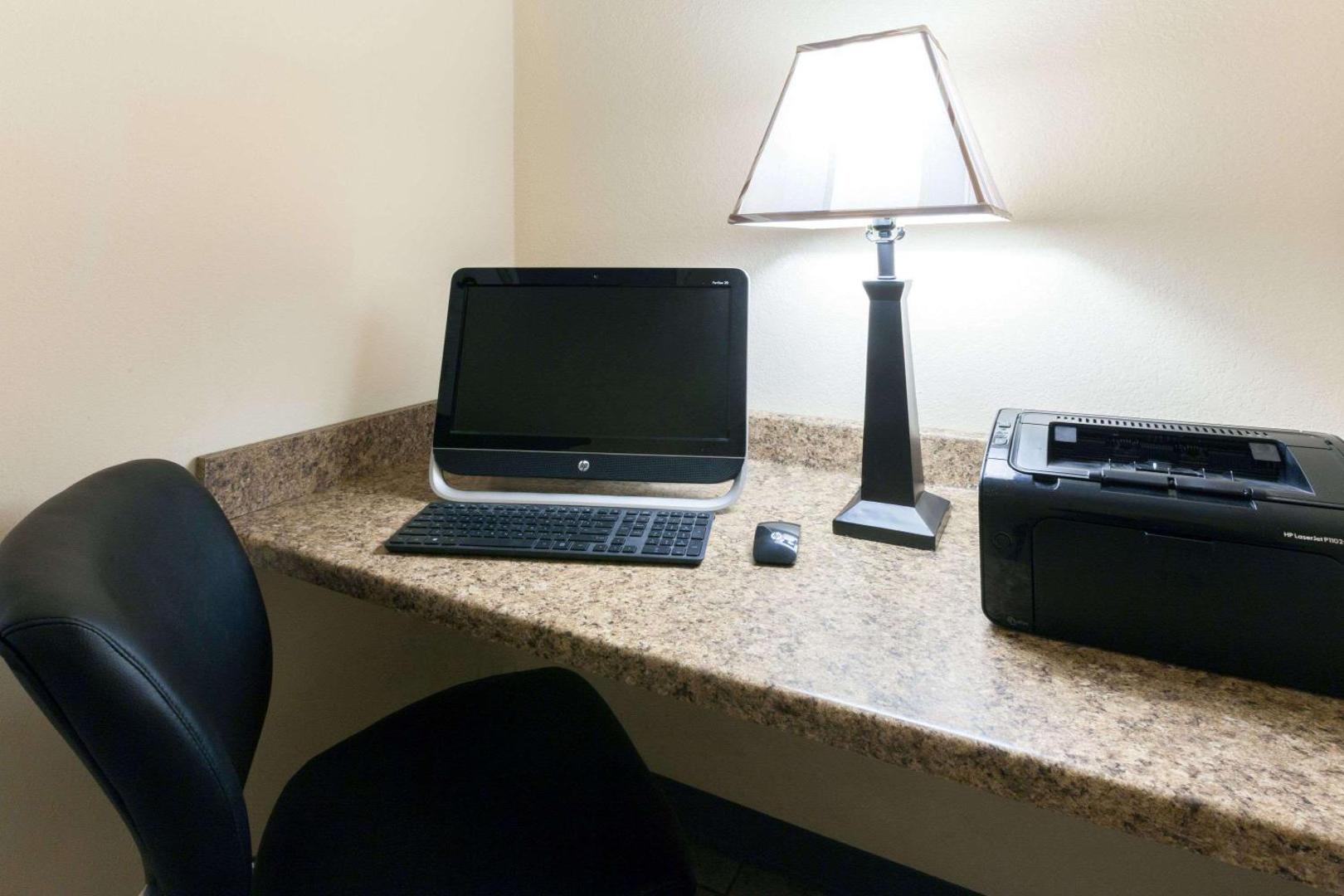 Super 8 by Wyndham Big Rapids