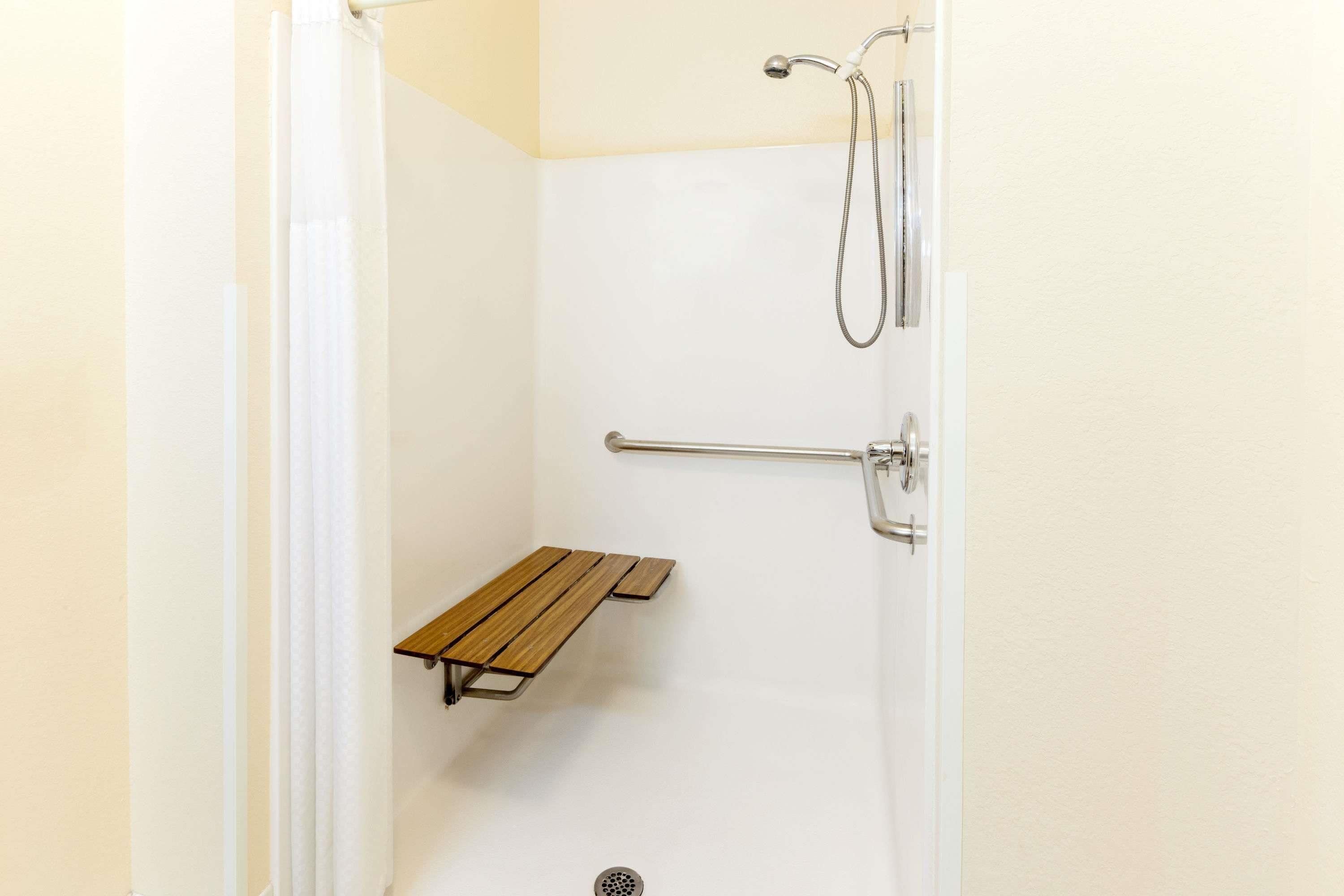 Super 8 by Wyndham Big Rapids