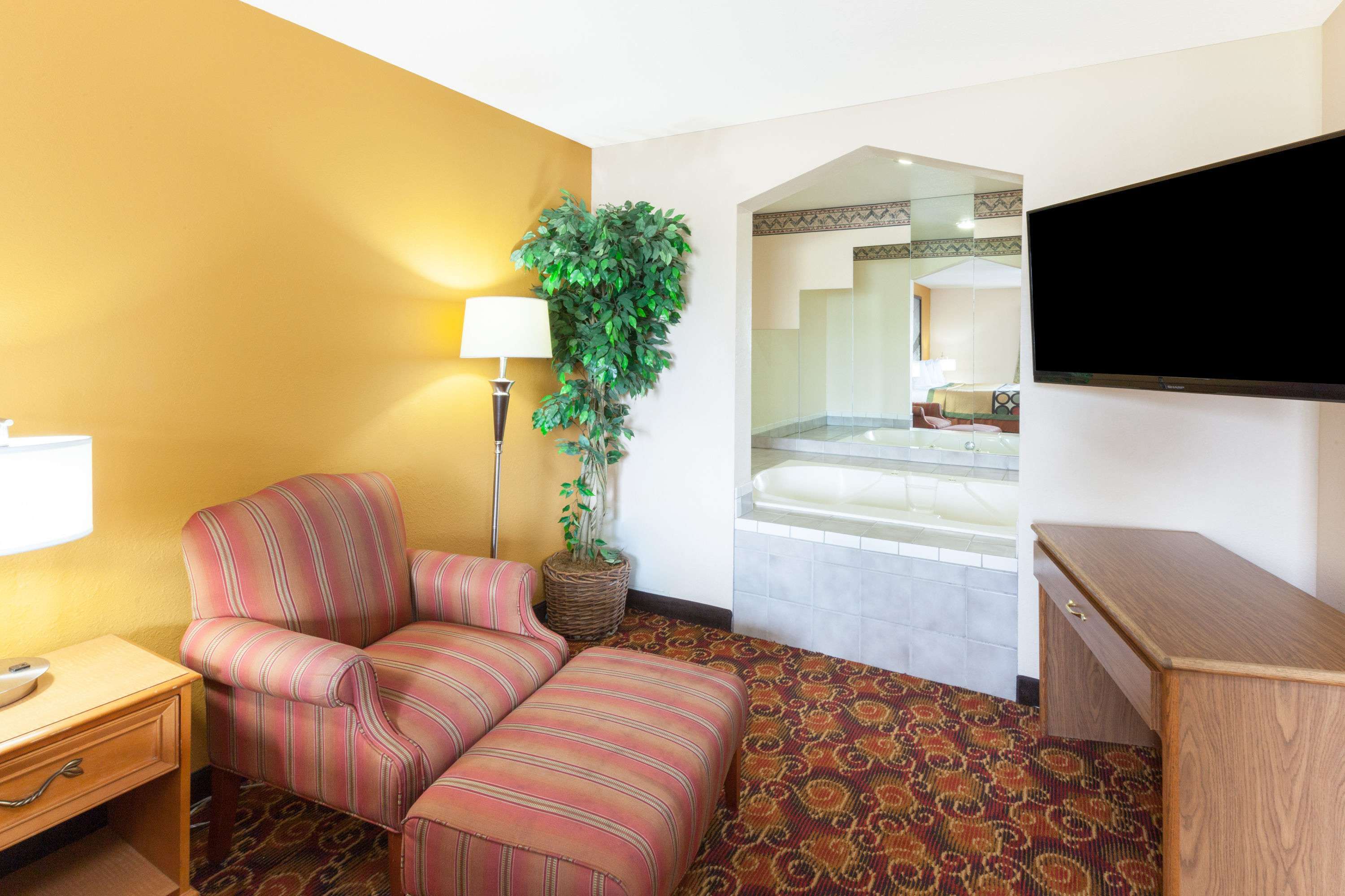 Super 8 by Wyndham Big Rapids
