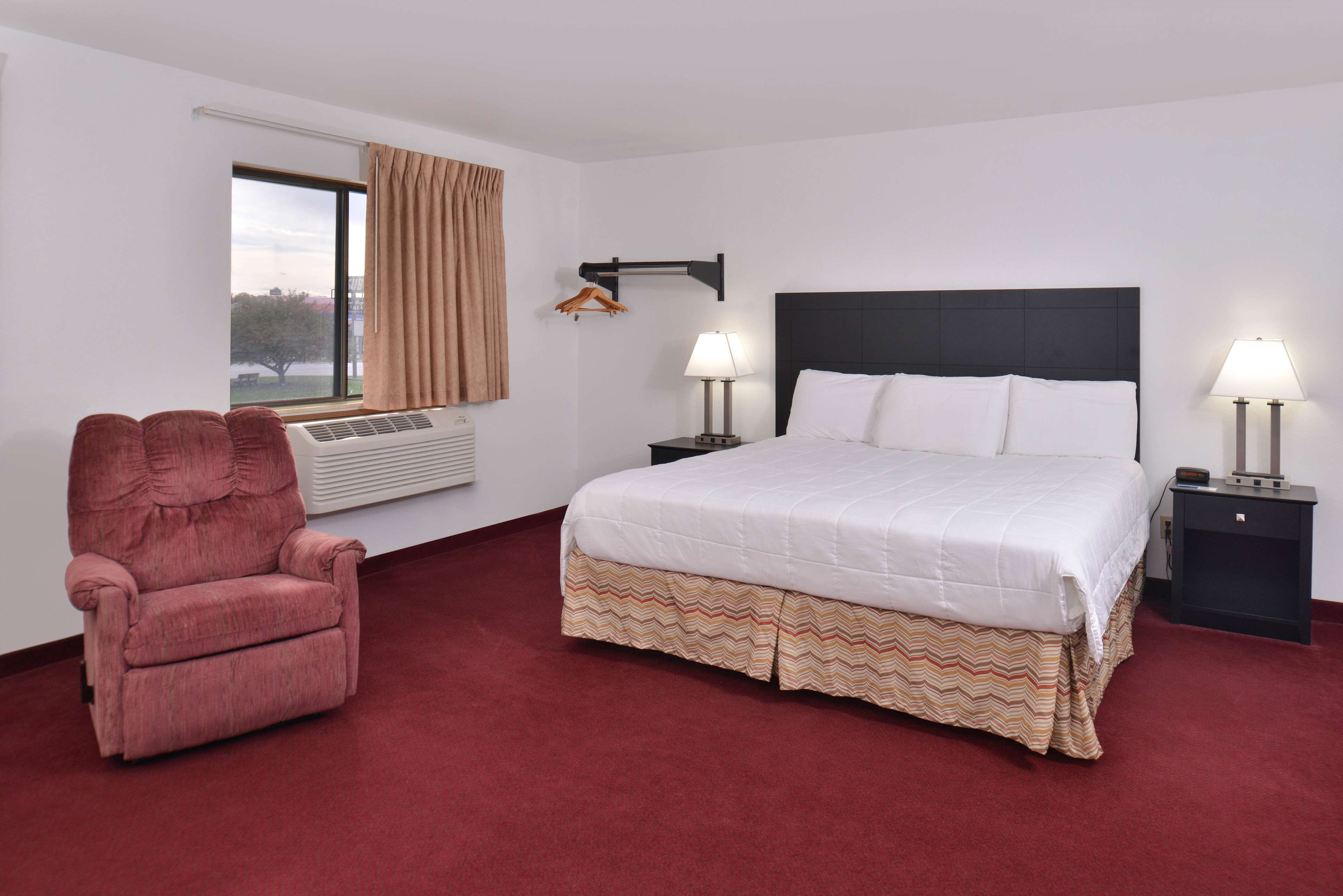 Americas Best Value Inn & Suites