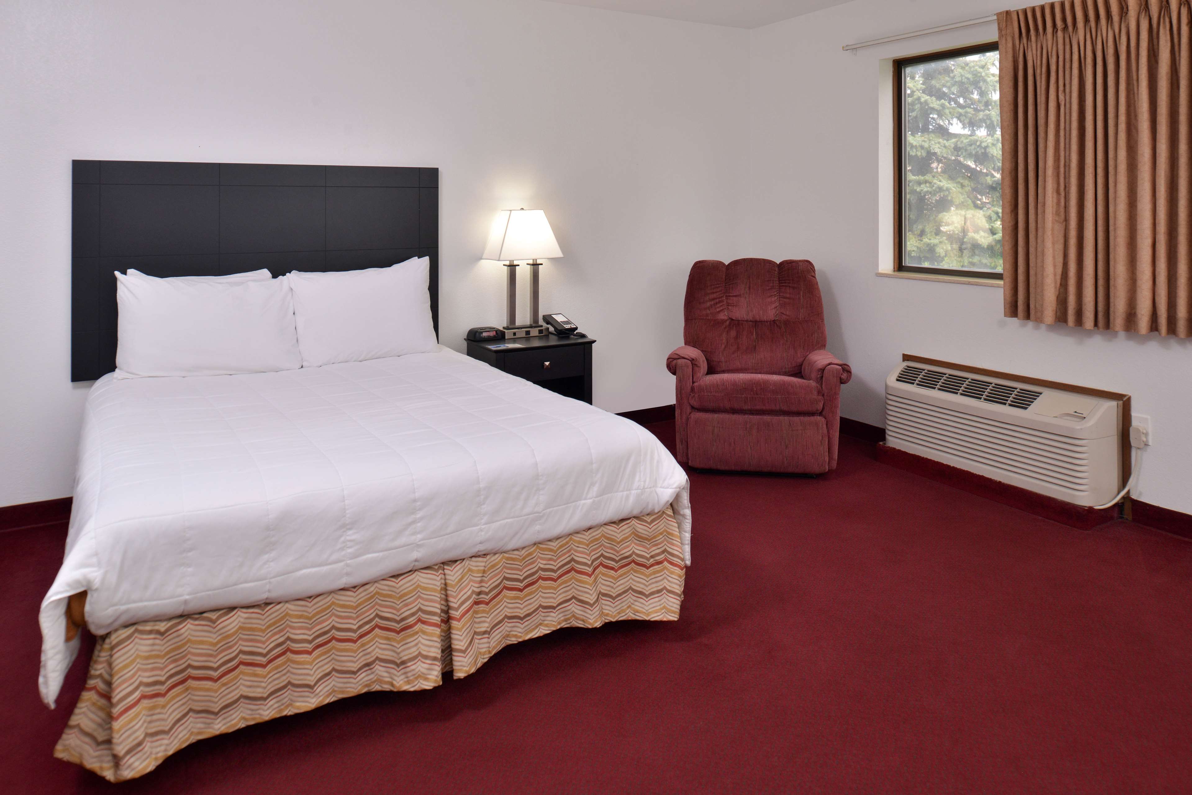 Americas Best Value Inn & Suites