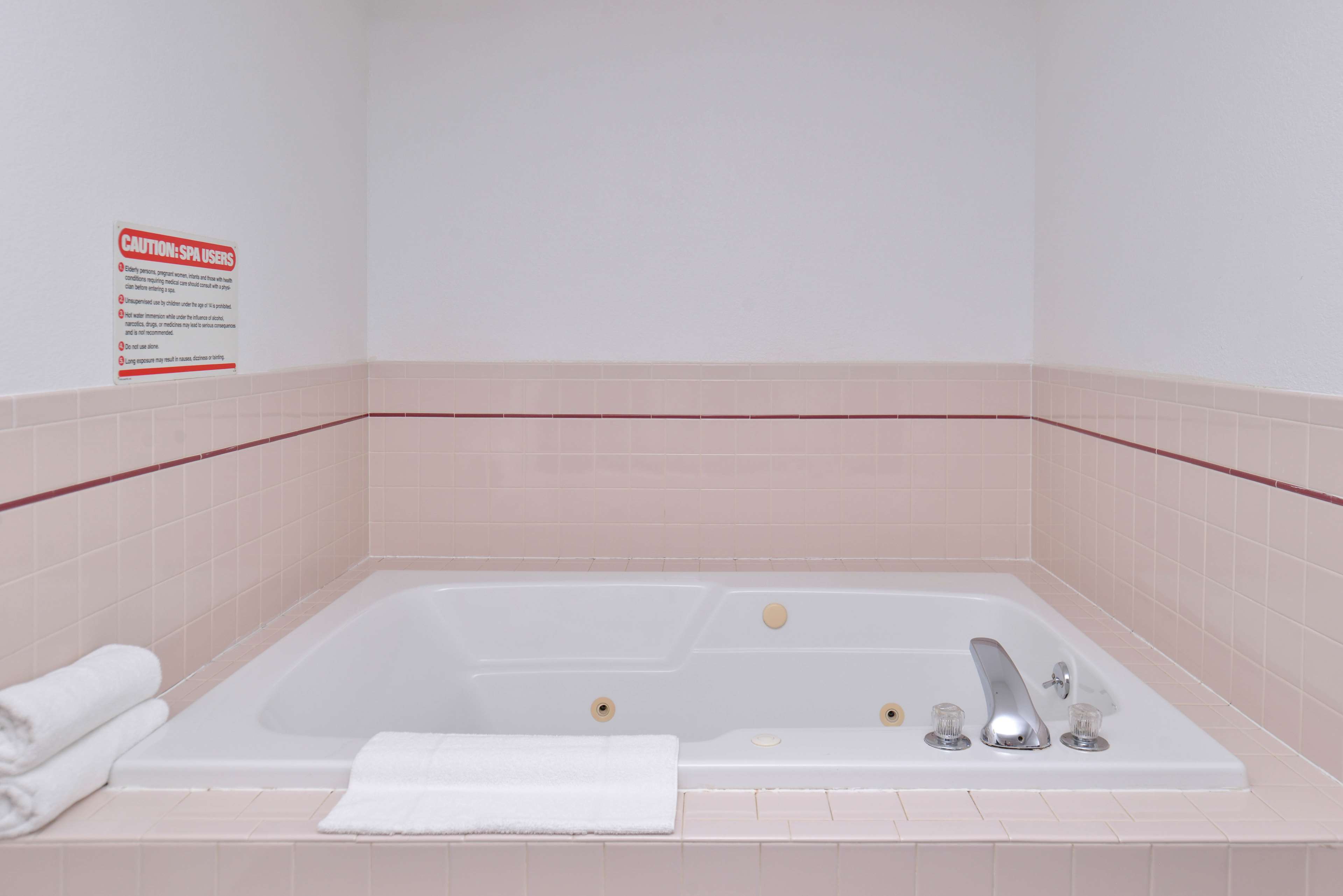 Americas Best Value Inn & Suites