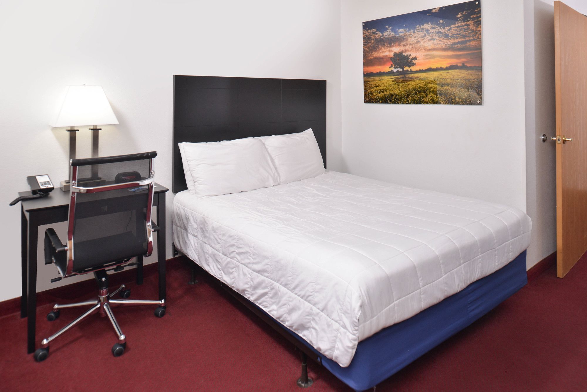 Americas Best Value Inn & Suites