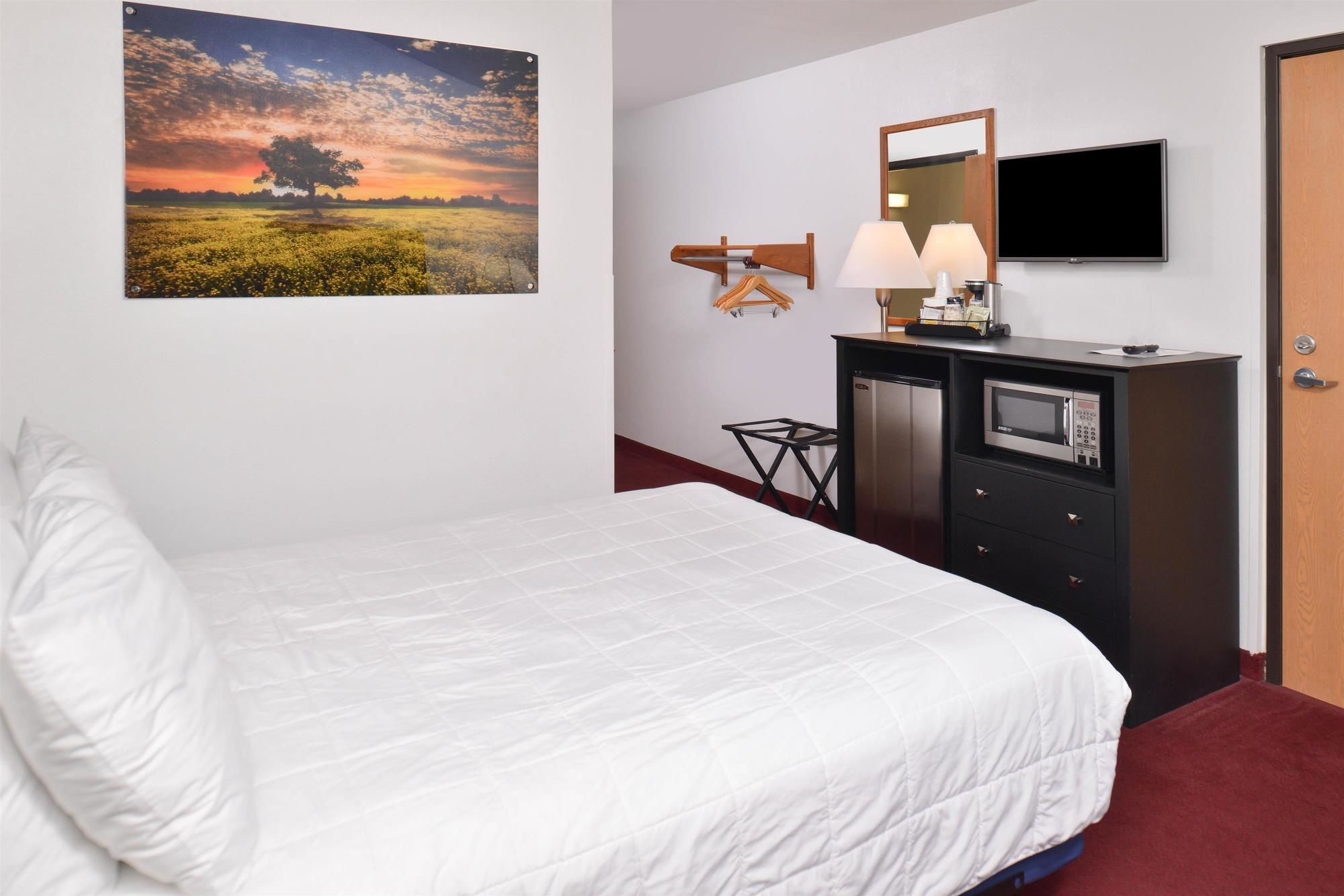 Americas Best Value Inn & Suites