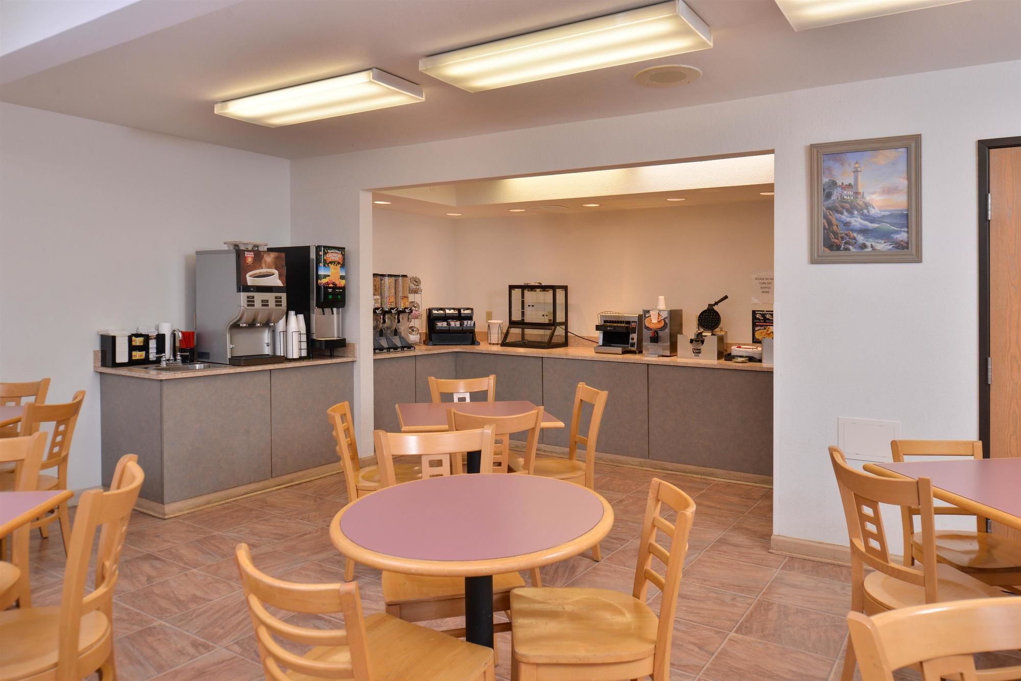 Americas Best Value Inn & Suites