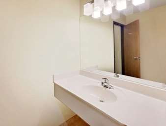 Days Inn by Wyndham Cadillac