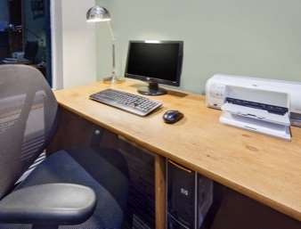 Days Inn by Wyndham Cadillac