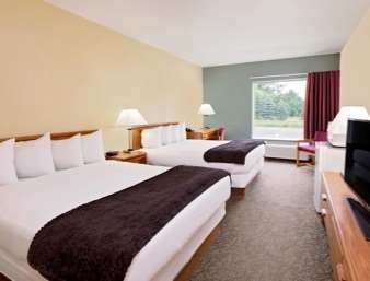 Days Inn by Wyndham Cadillac