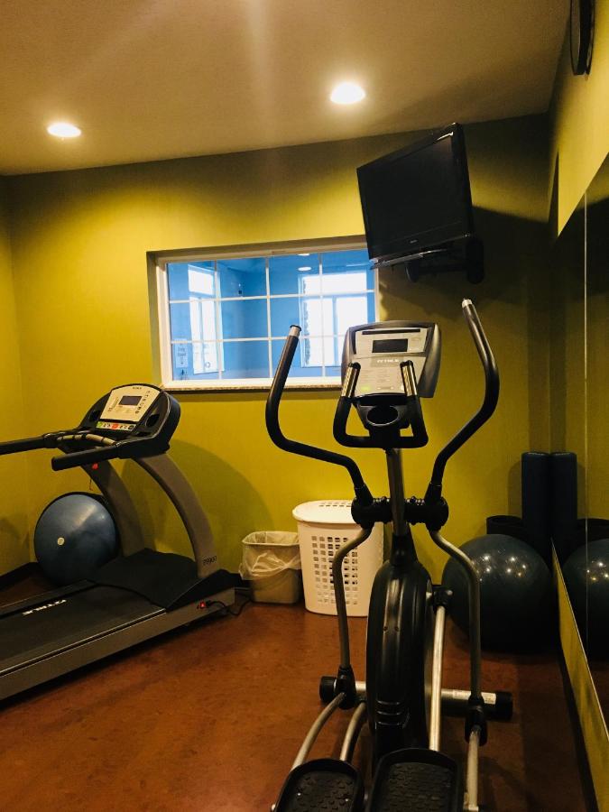 Holiday Inn Express & Suites Cadillac