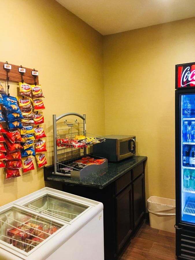 Holiday Inn Express & Suites Cadillac