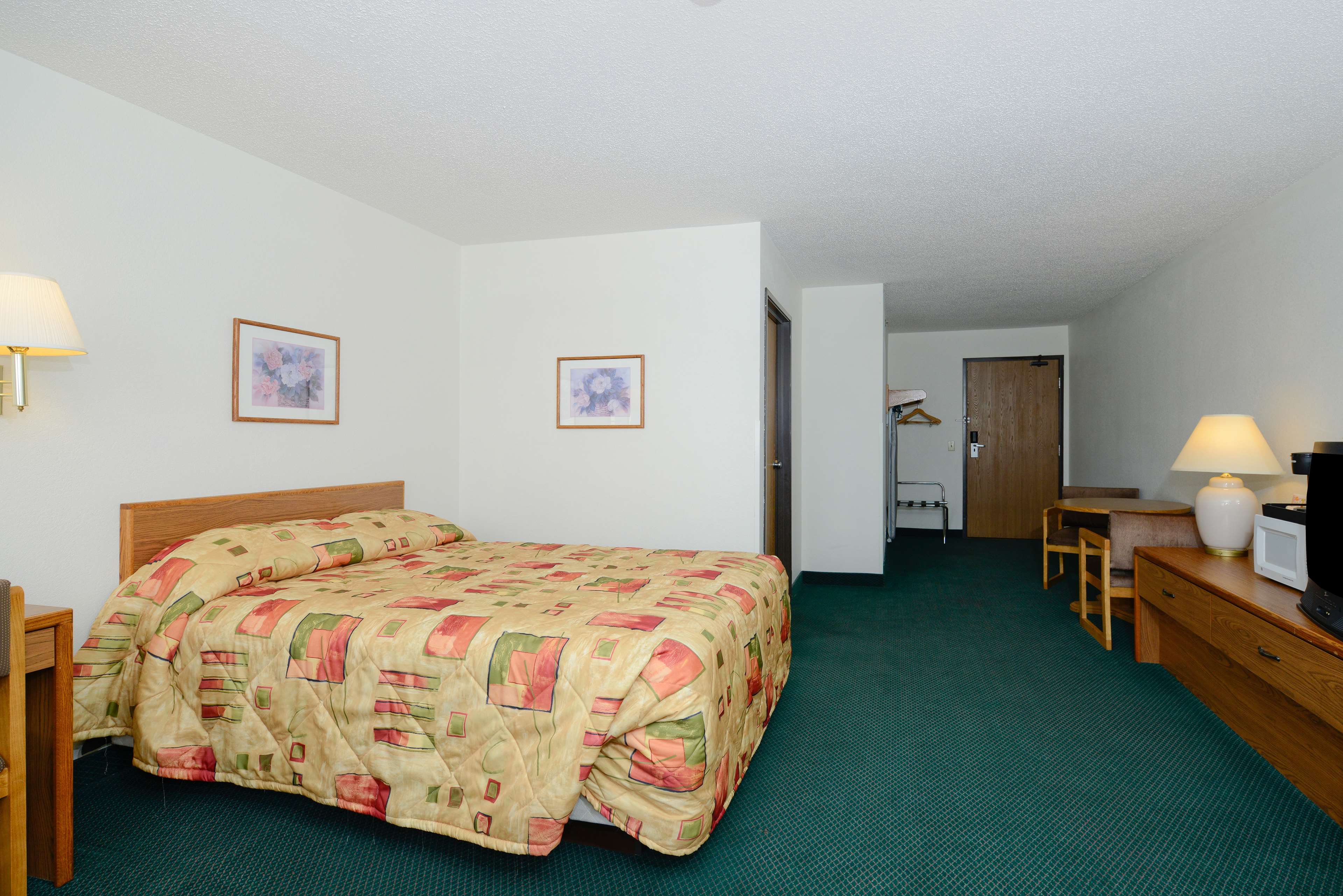 Americas Best Value Inn - Charlotte