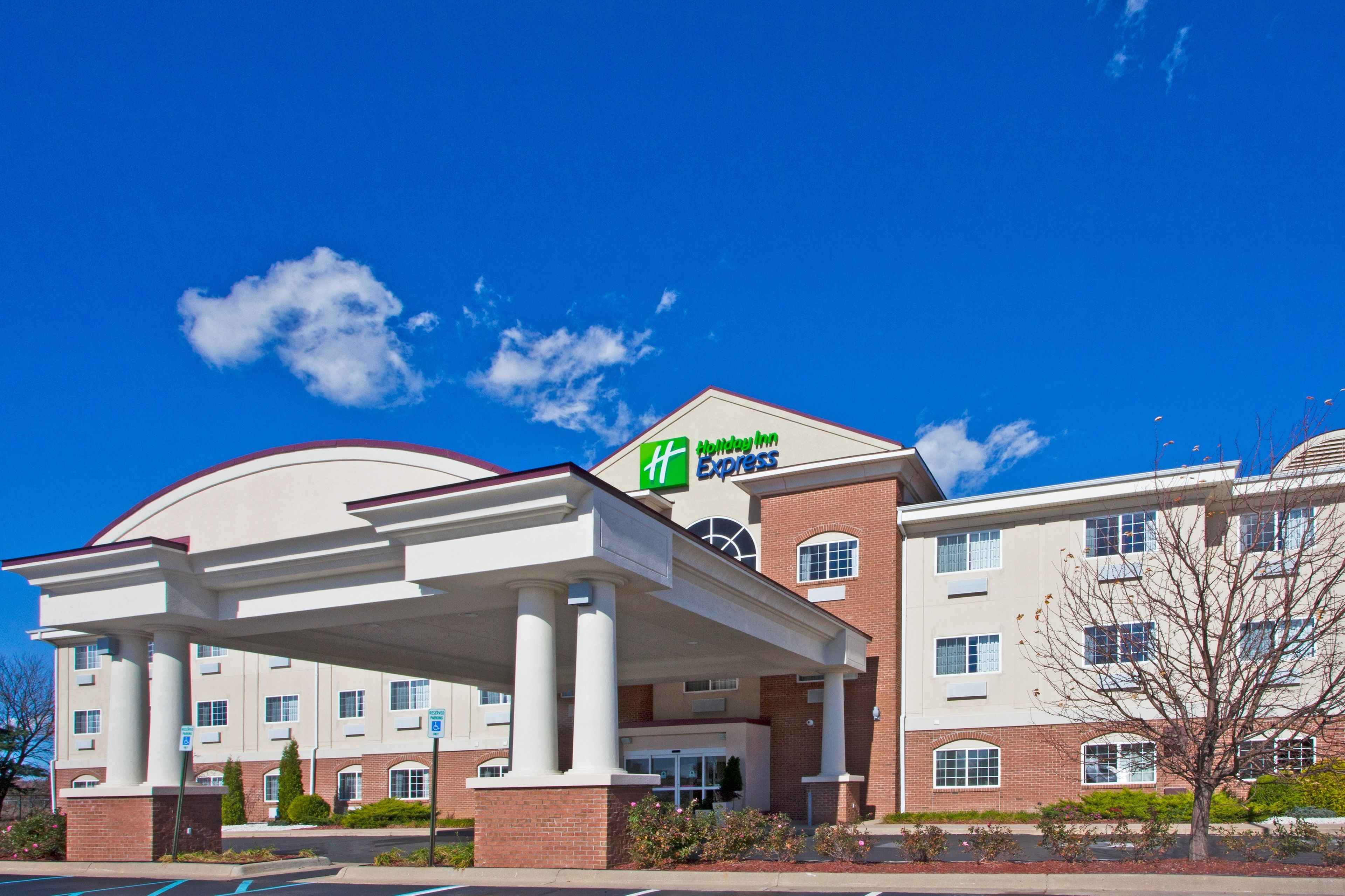 Holiday Inn Express & Suites Charlotte