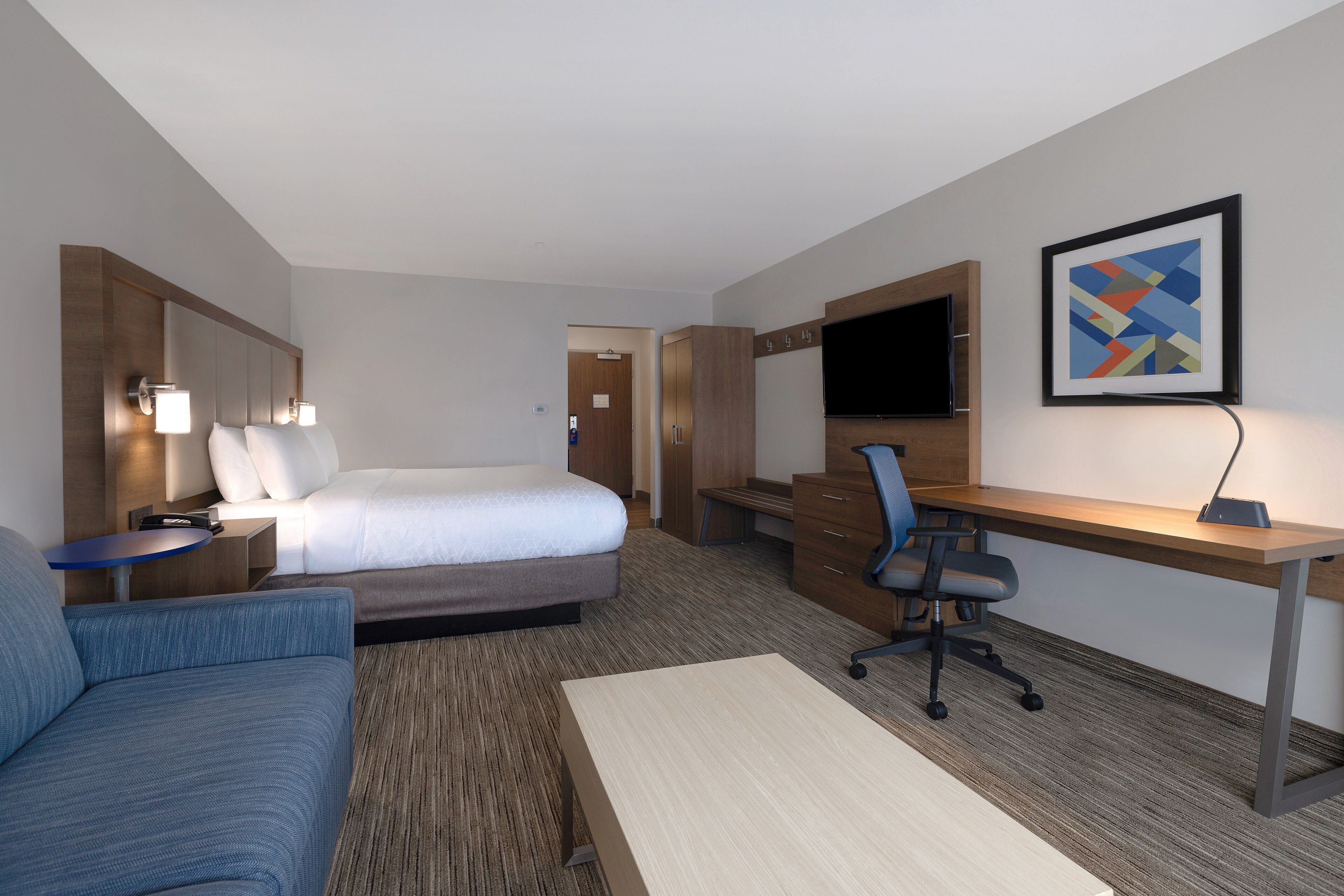 Holiday Inn Express & Suites Detroit - Dearborn
