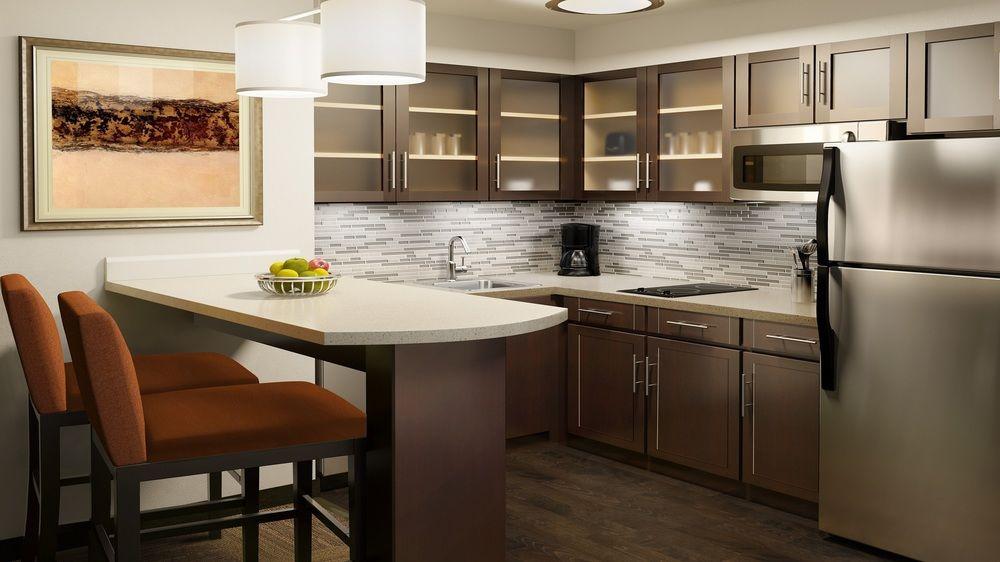 Staybridge Suites Dearborn Michigan Avenue