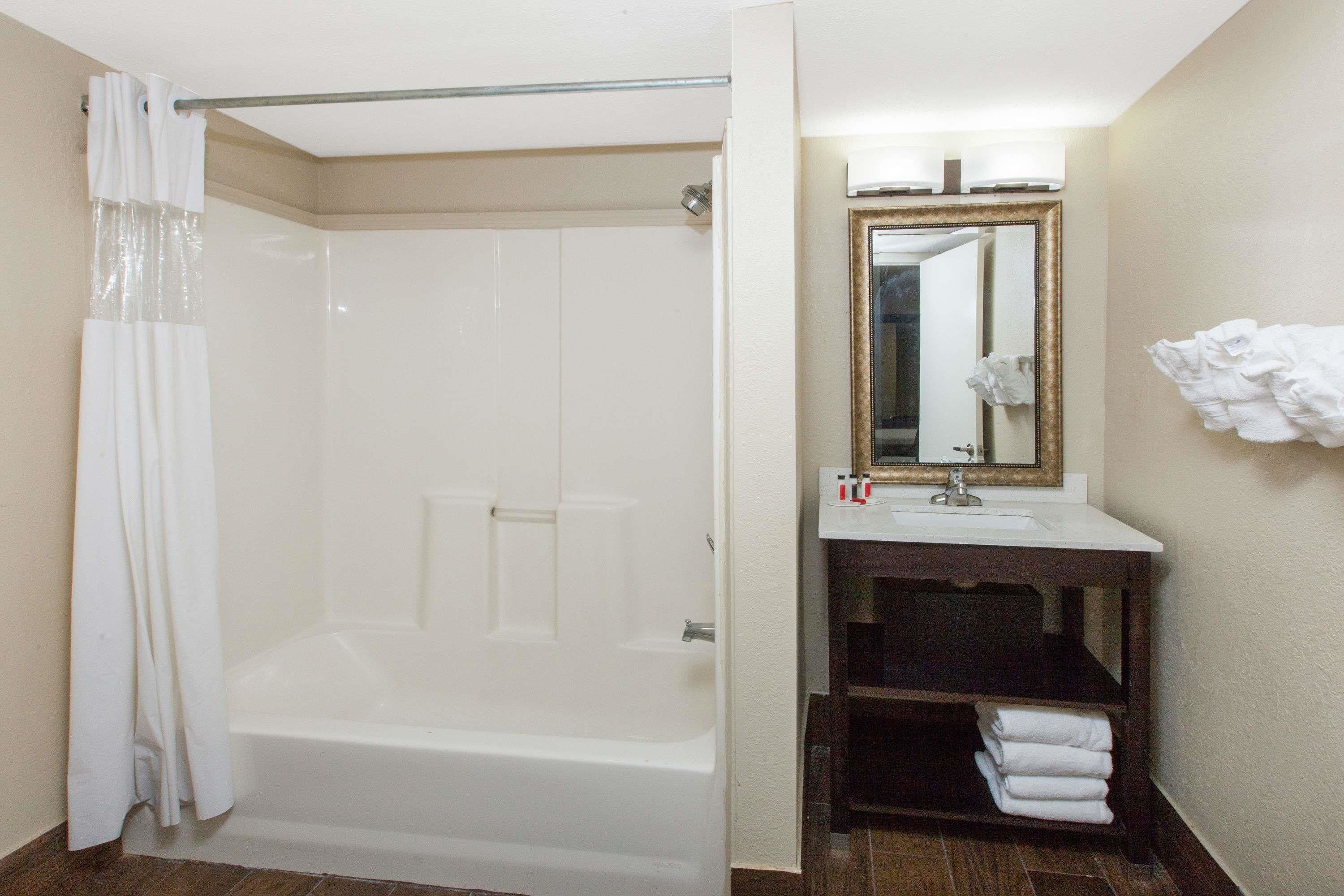 Baymont by Wyndham Downtown Detroit