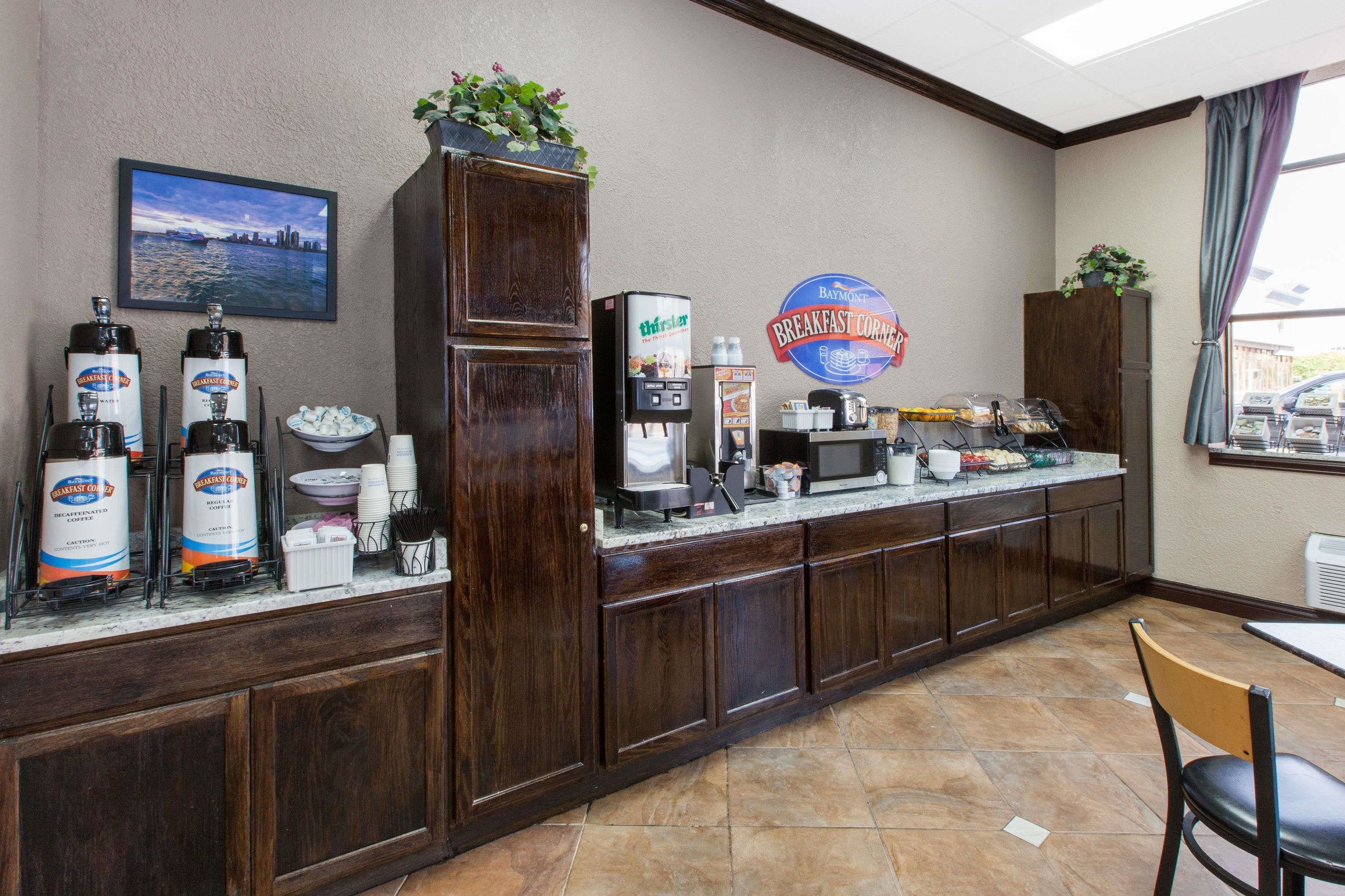 Baymont by Wyndham Downtown Detroit