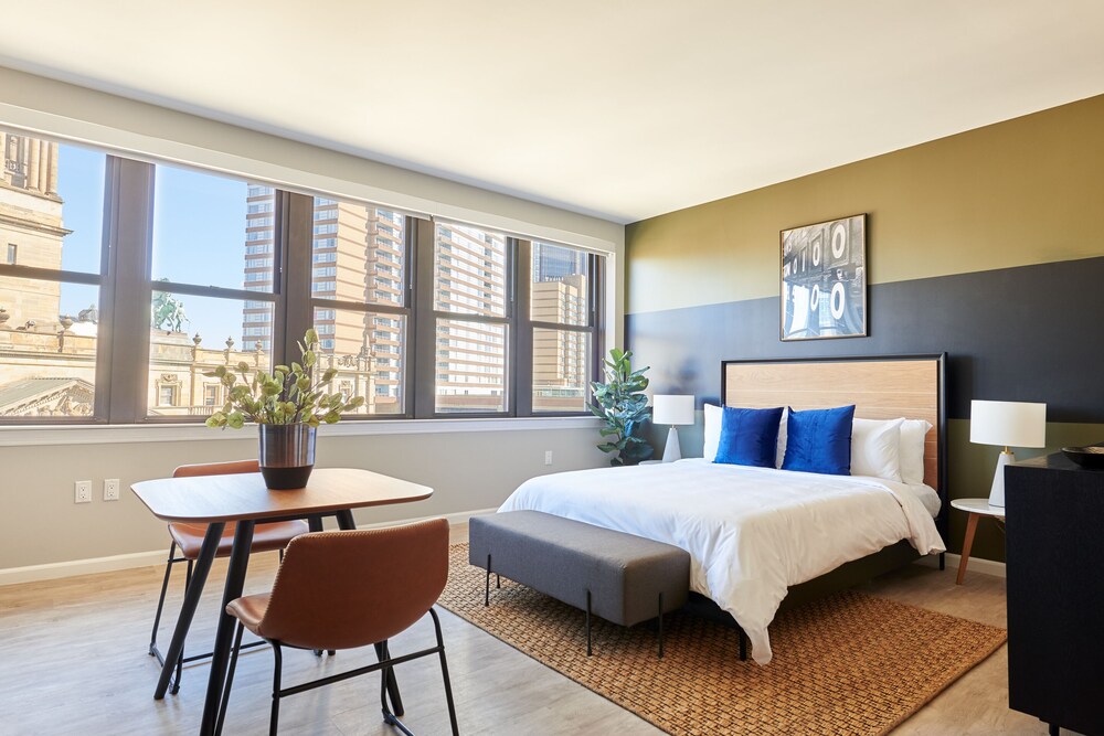 Kasa Cadillac Square Detroit