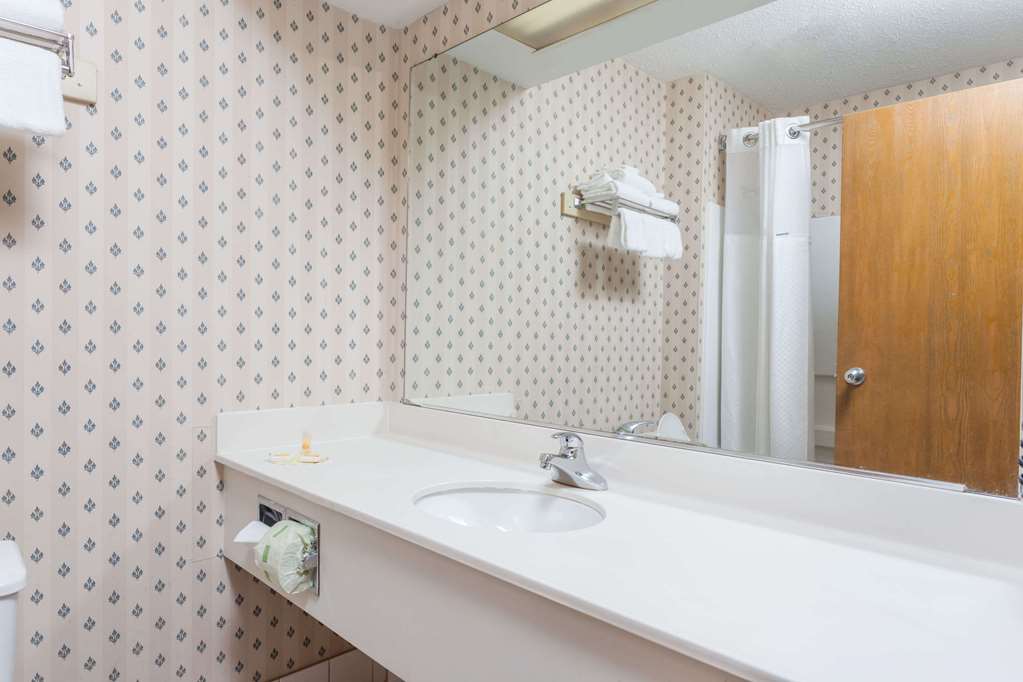 American Inn & Suites Dundee