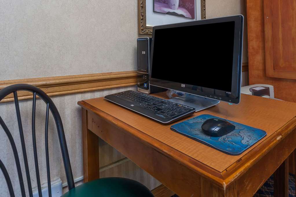 American Inn & Suites Dundee