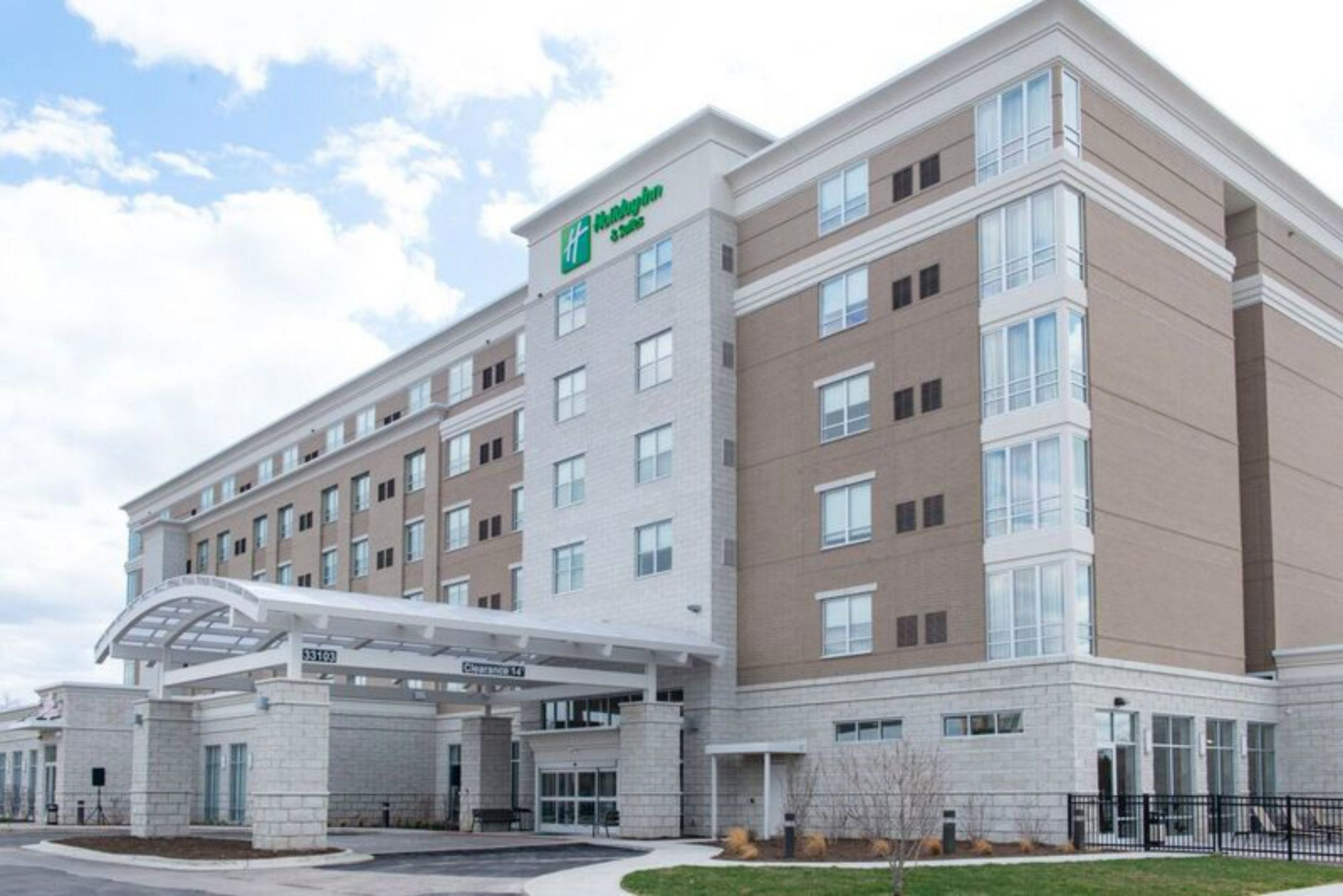 Holiday Inn Hotel & Suites Farmington Hills Detroit NW