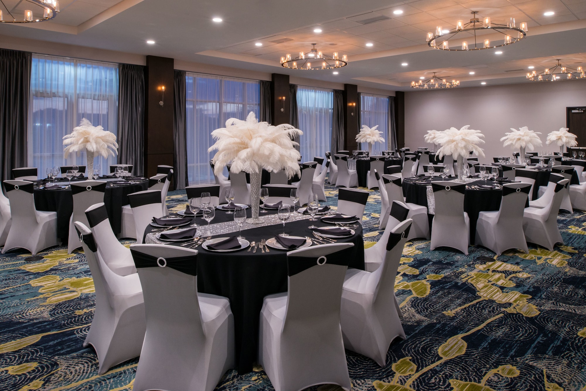 Holiday Inn Hotel & Suites Farmington Hills Detroit NW