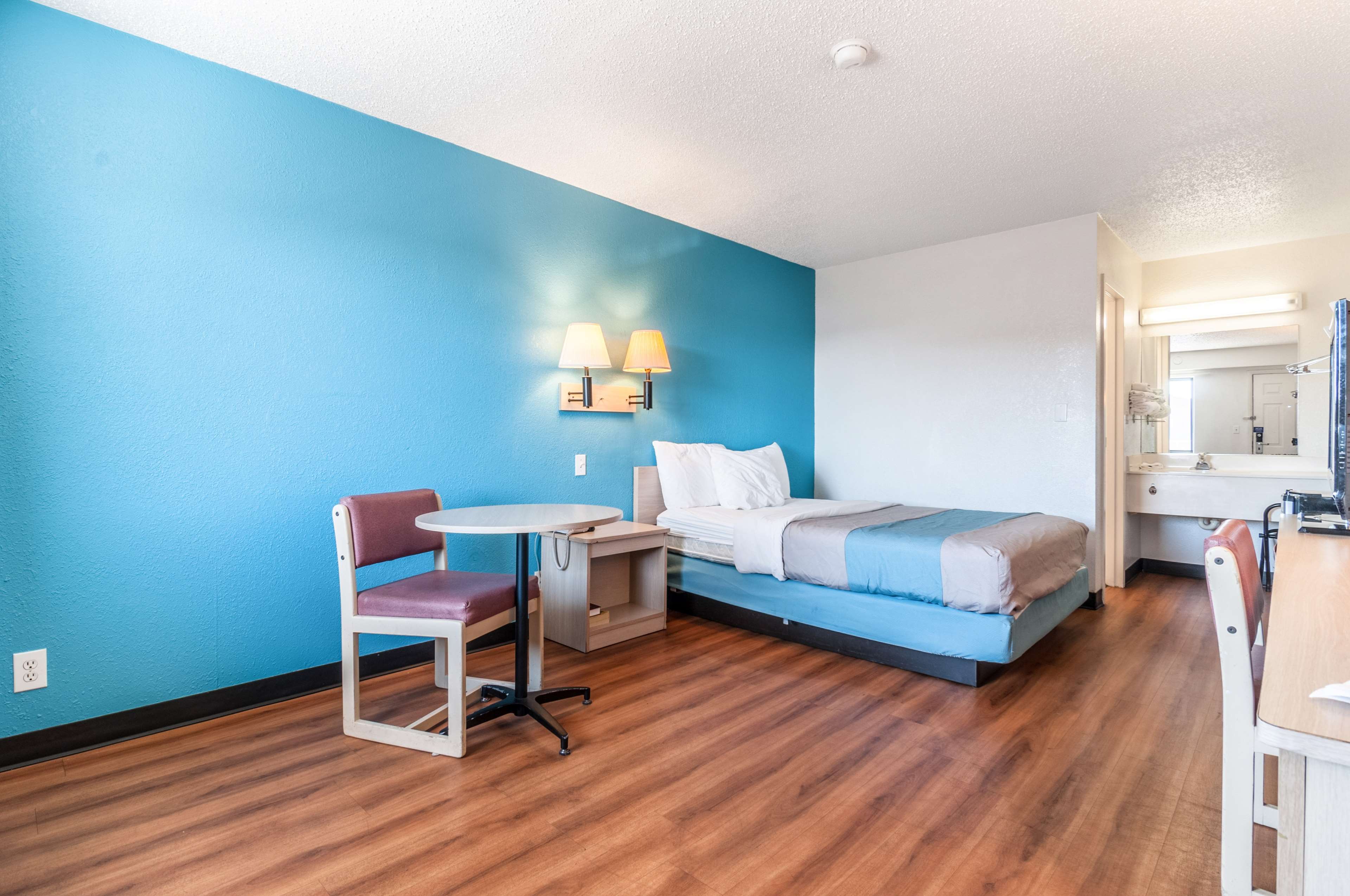 Motel 6 Detroit Northwest - Farmington Hills