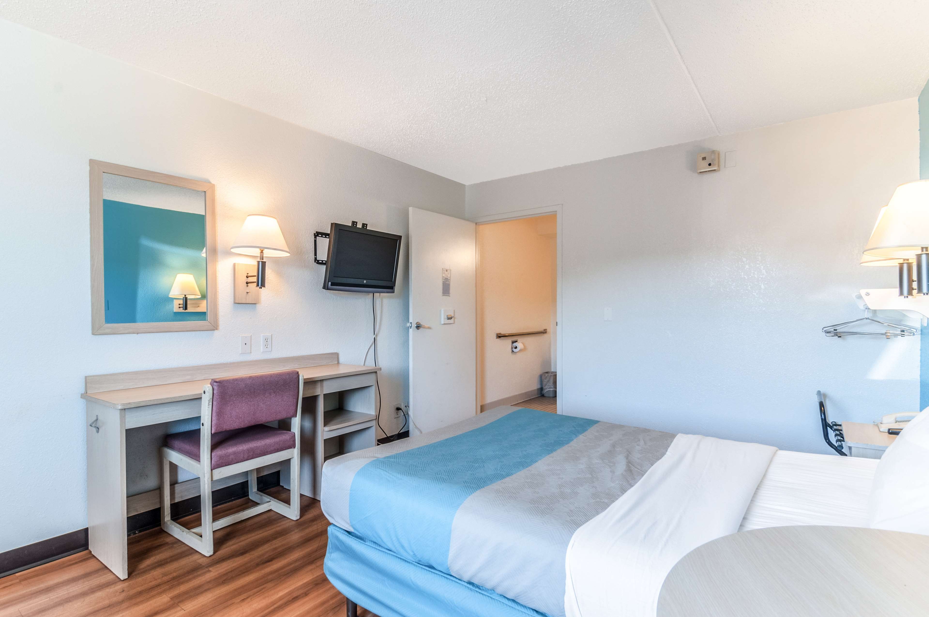 Motel 6 Detroit Northwest - Farmington Hills