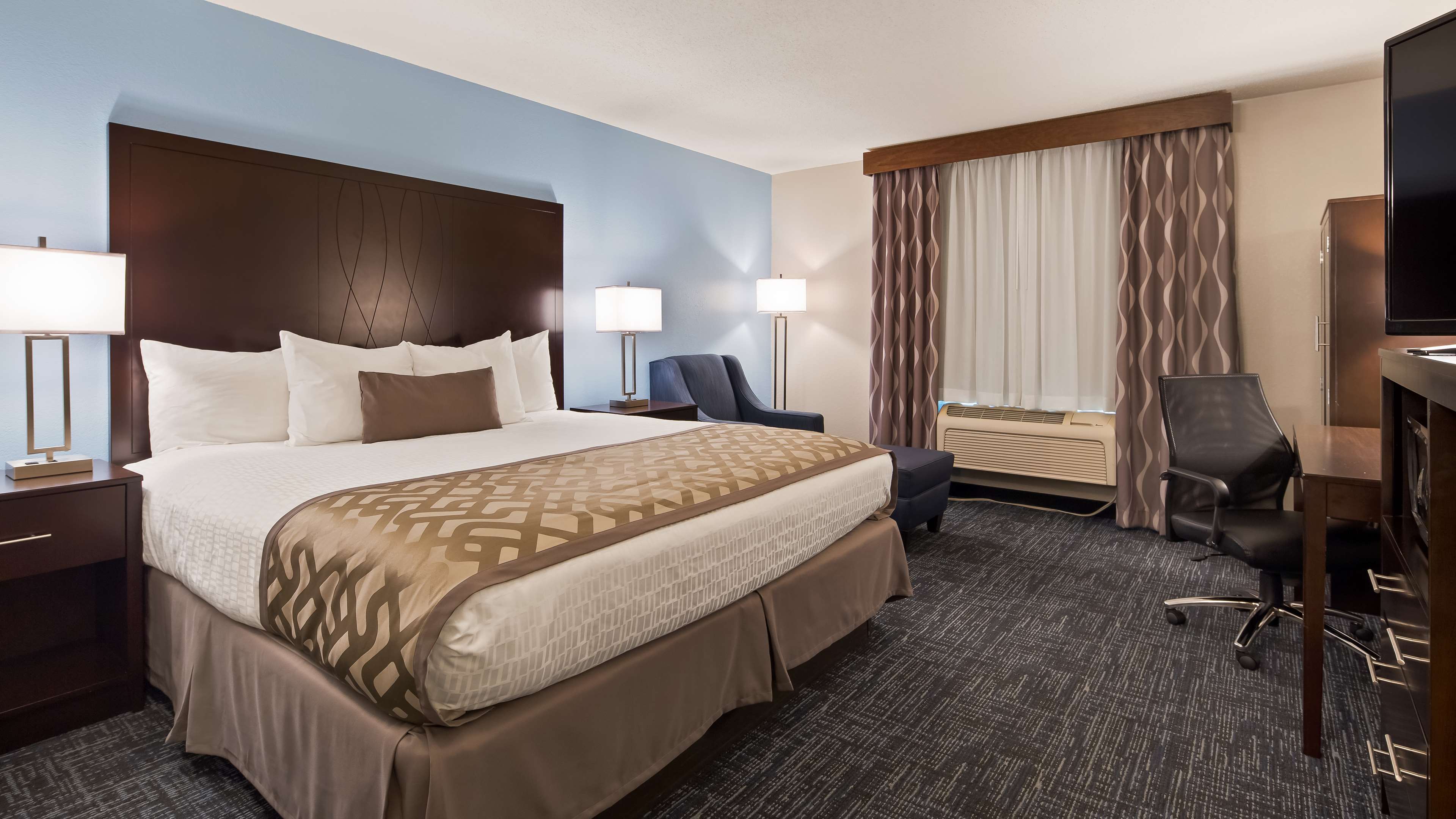 Best Western Plus Flint Airport Inn & Suites