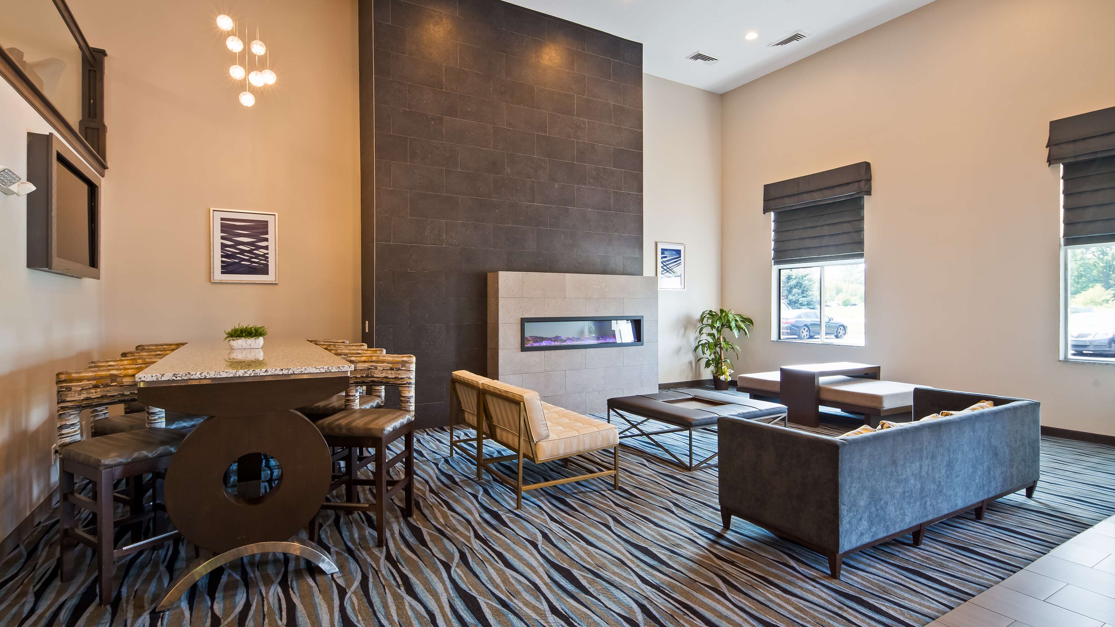 Best Western Plus Flint Airport Inn & Suites