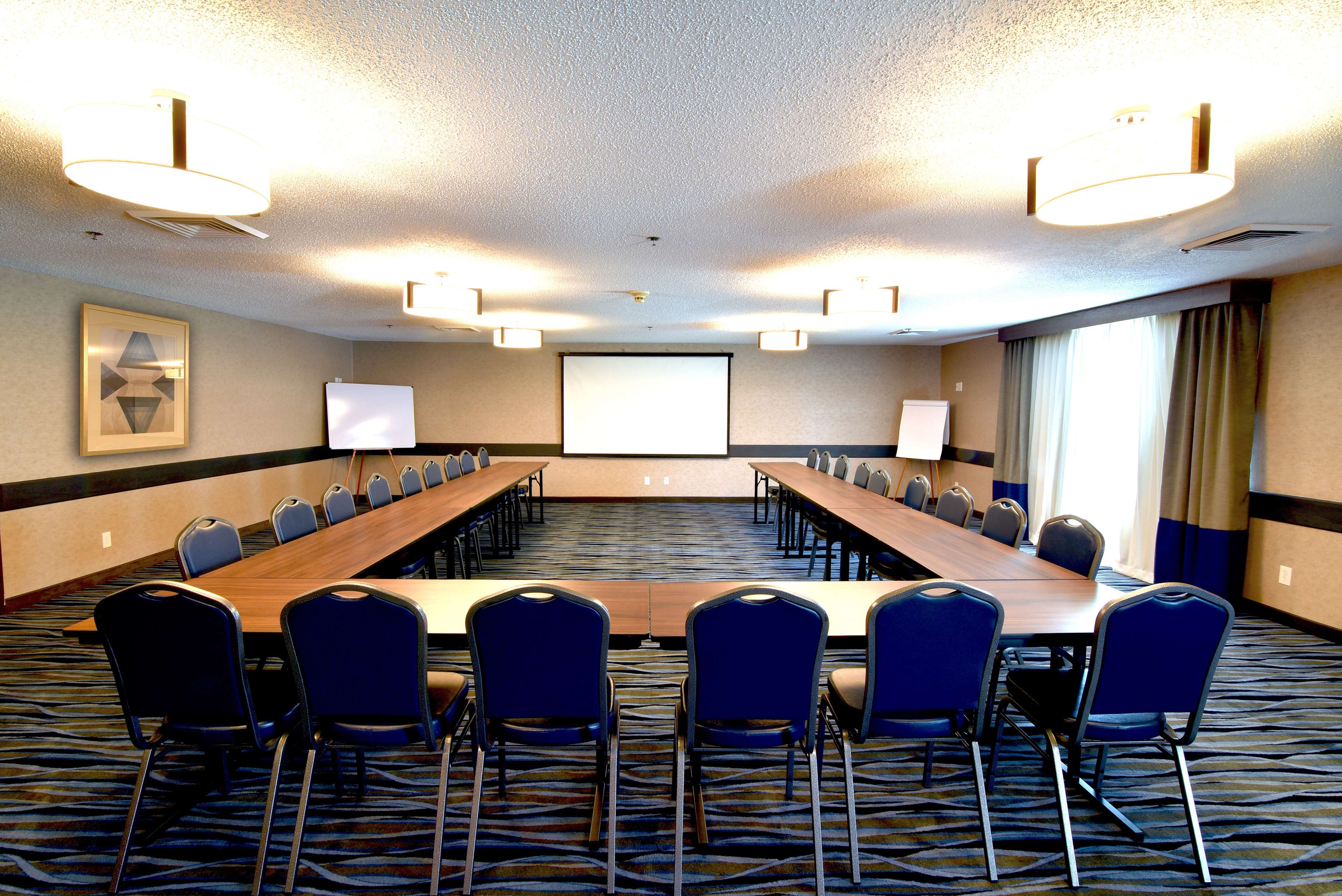 Best Western Plus Flint Airport Inn & Suites