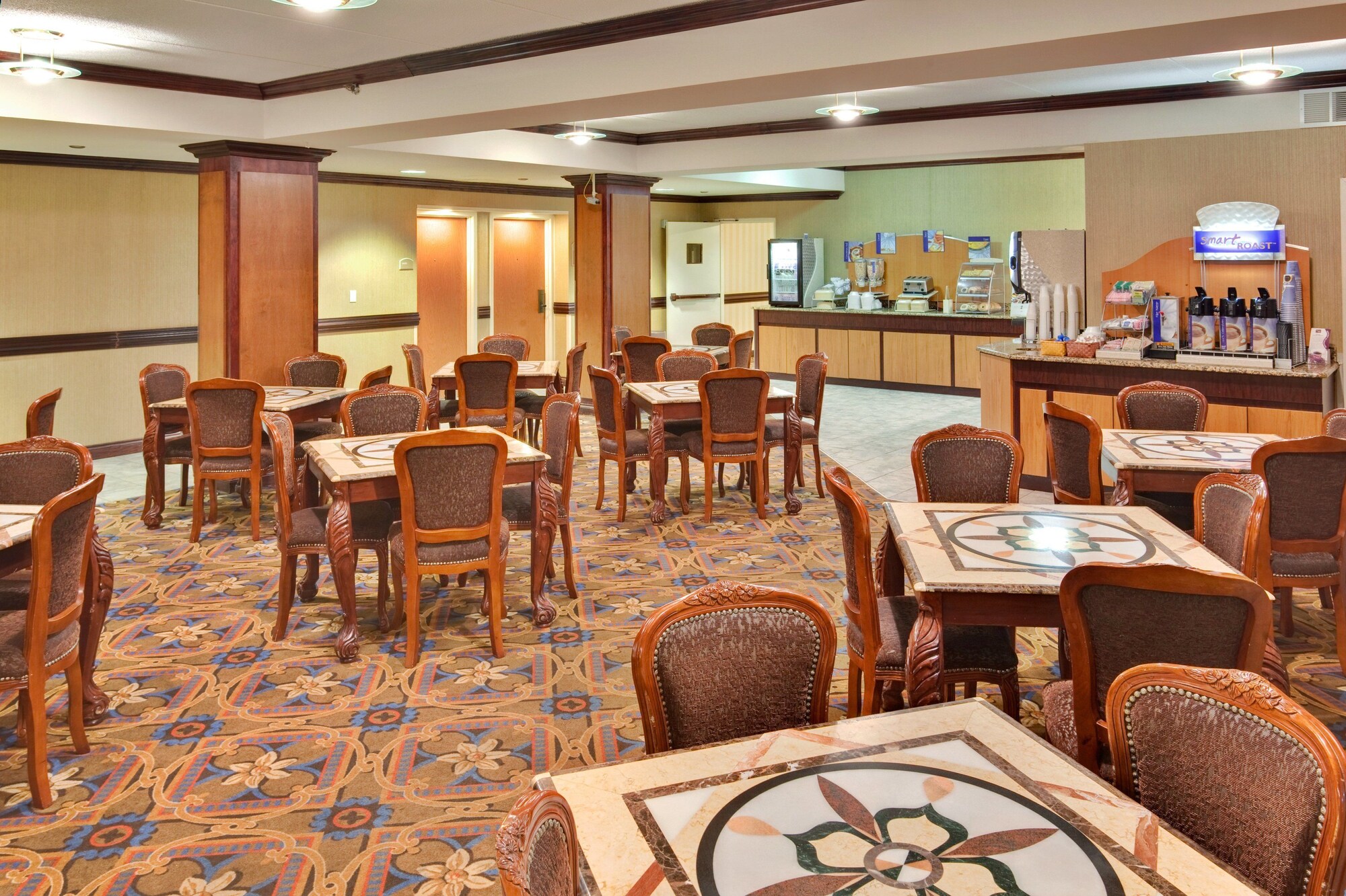 Holiday Inn Express Flint-Campus Area