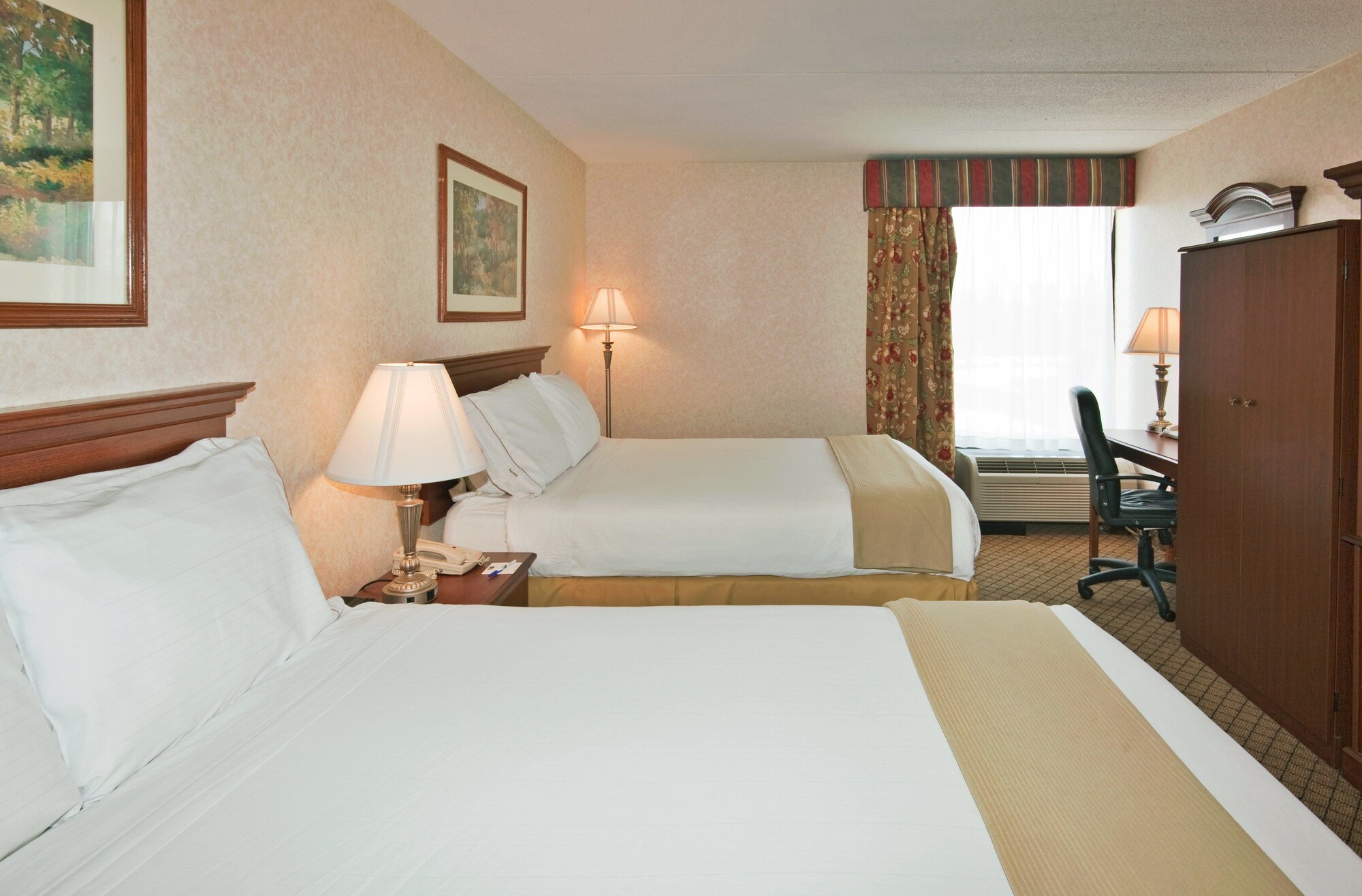 Holiday Inn Express Flint-Campus Area