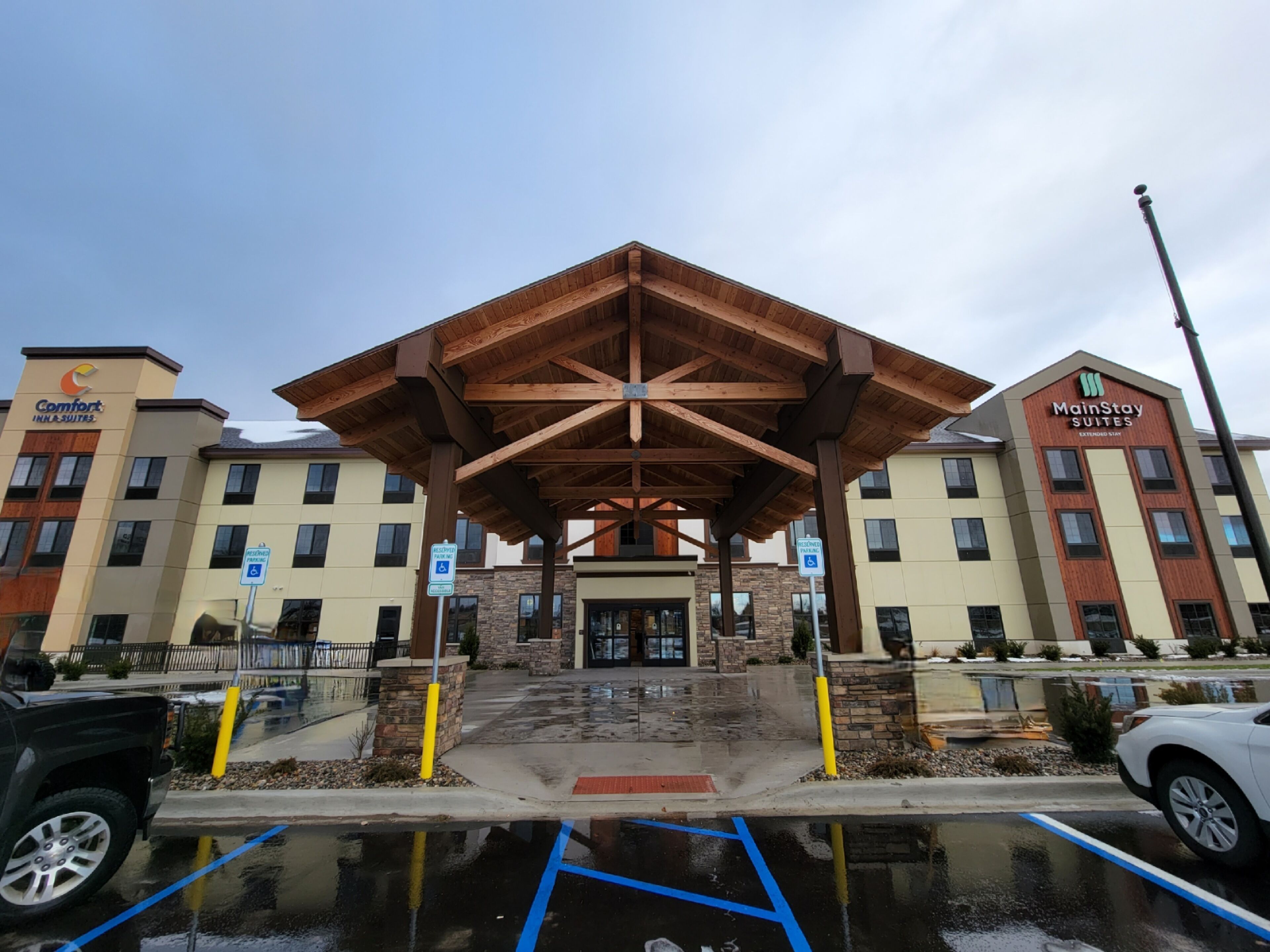 MainStay Suites