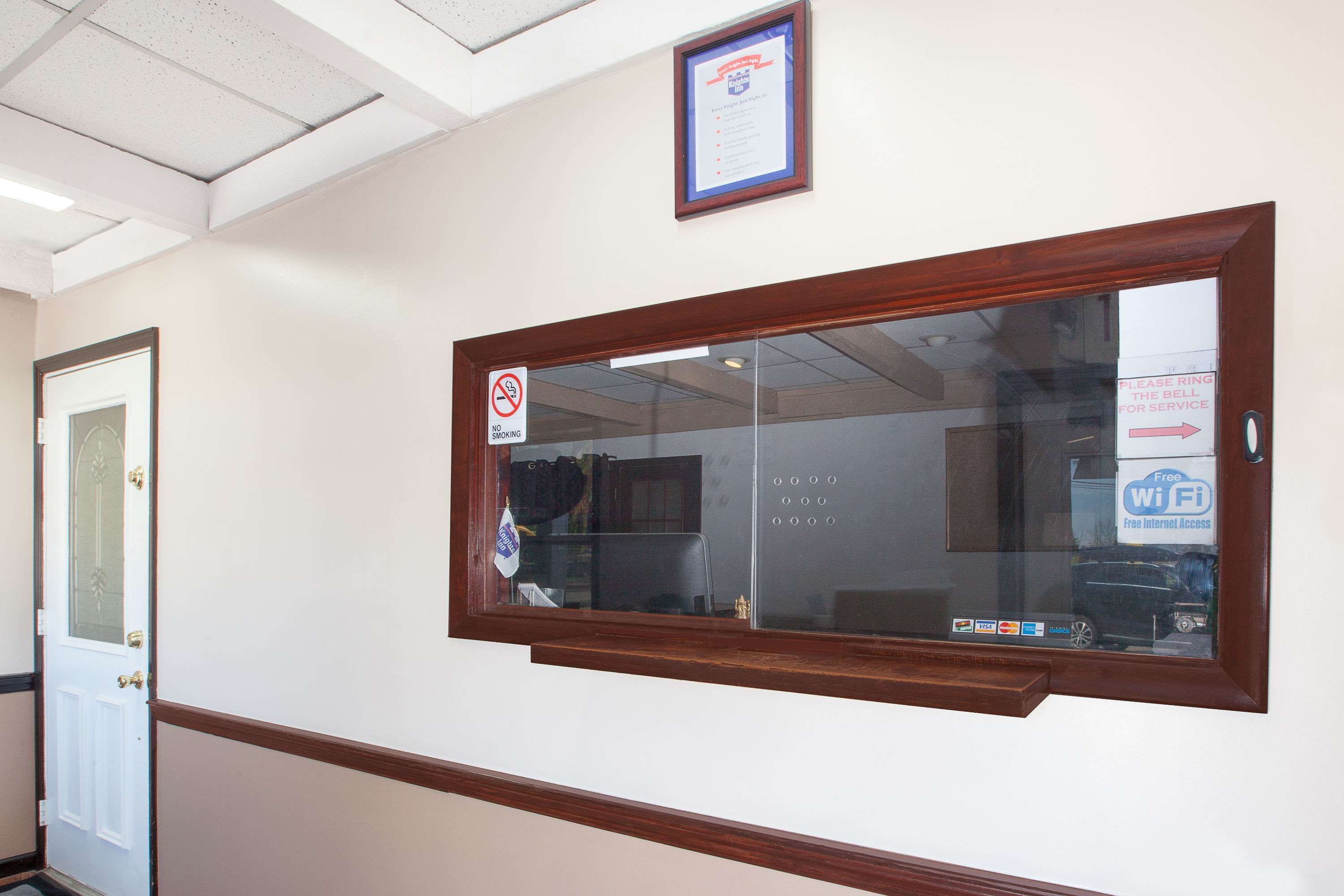 Knights Inn Grand Blanc