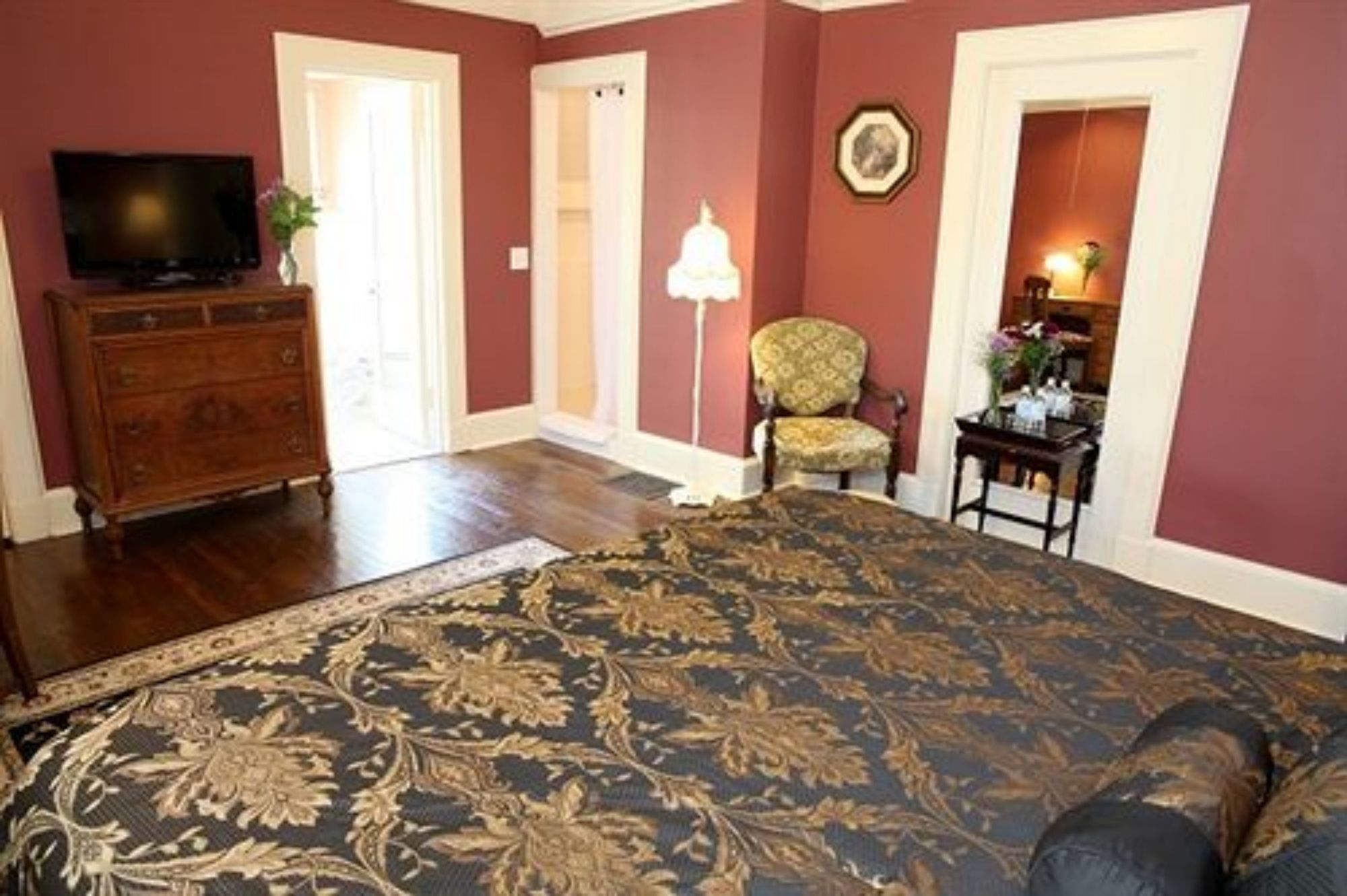 The Leonard at Logan House