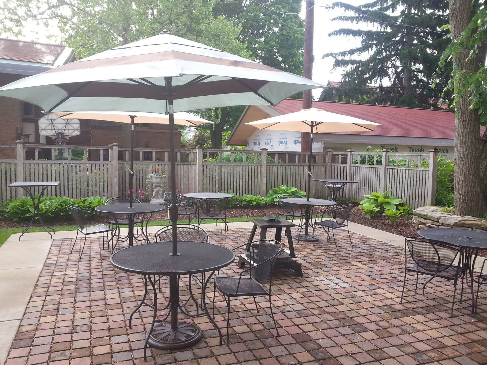 The Leonard at Logan House