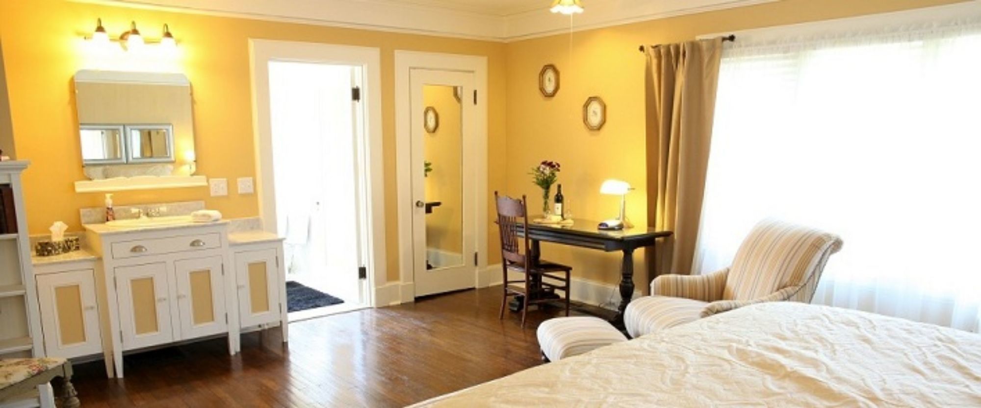 The Leonard at Logan House