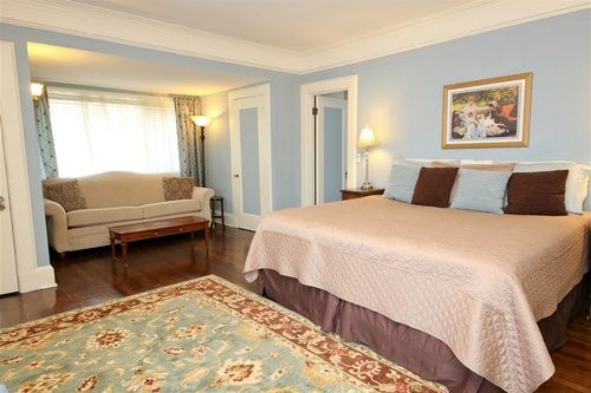 The Leonard at Logan House