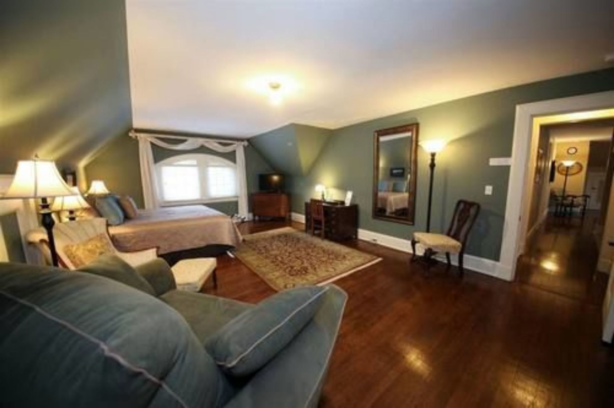The Leonard at Logan House