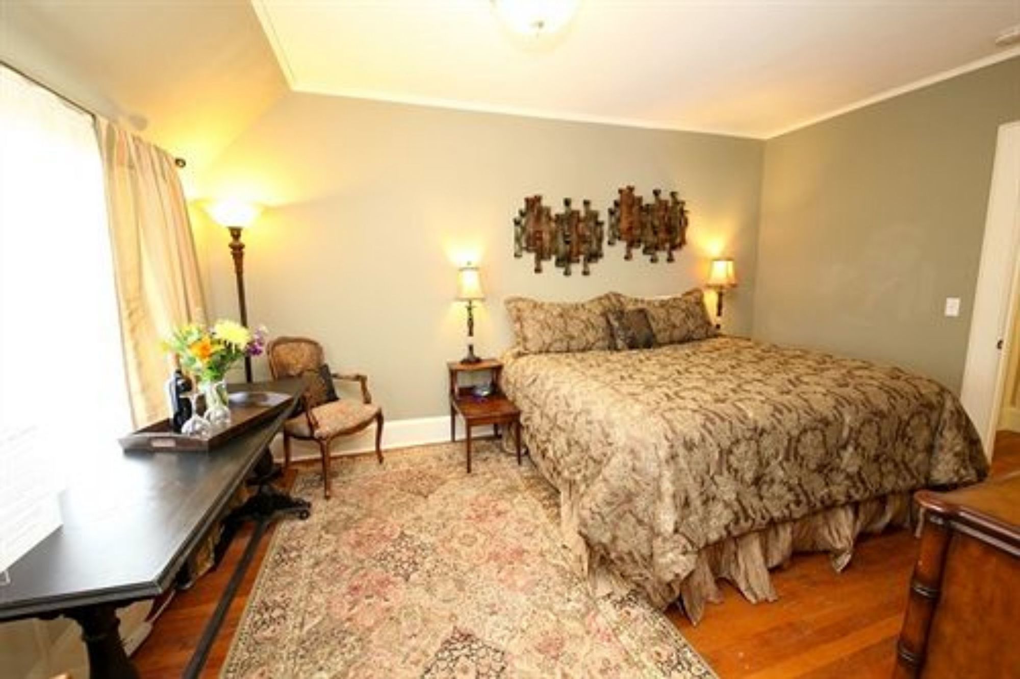 The Leonard at Logan House
