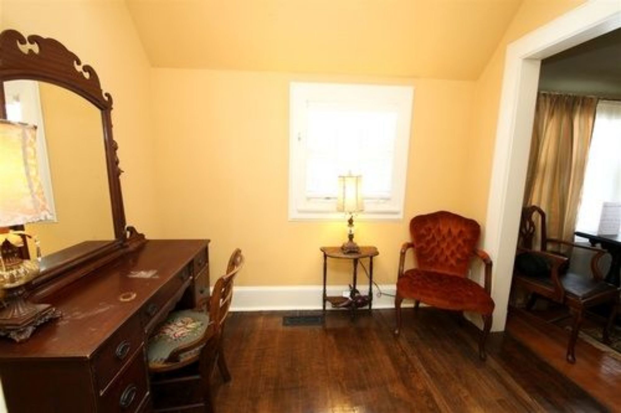 The Leonard at Logan House