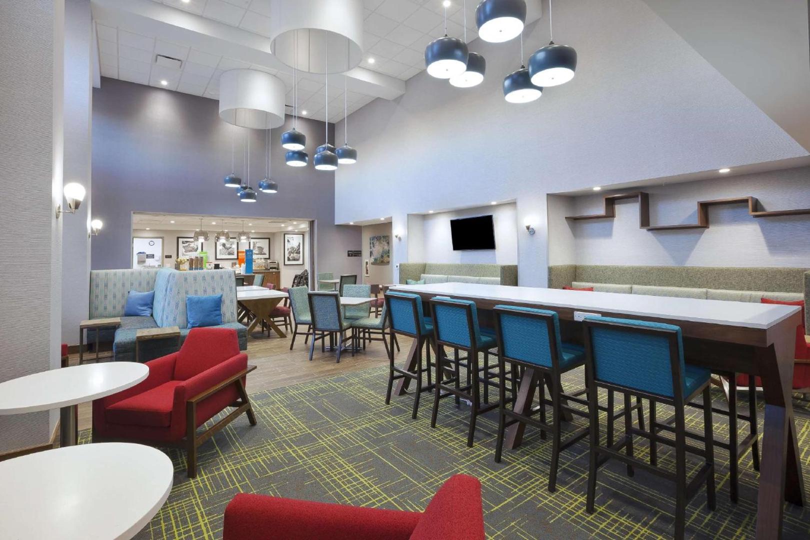 Hampton Inn & Suites Grandville Grand Rapids South